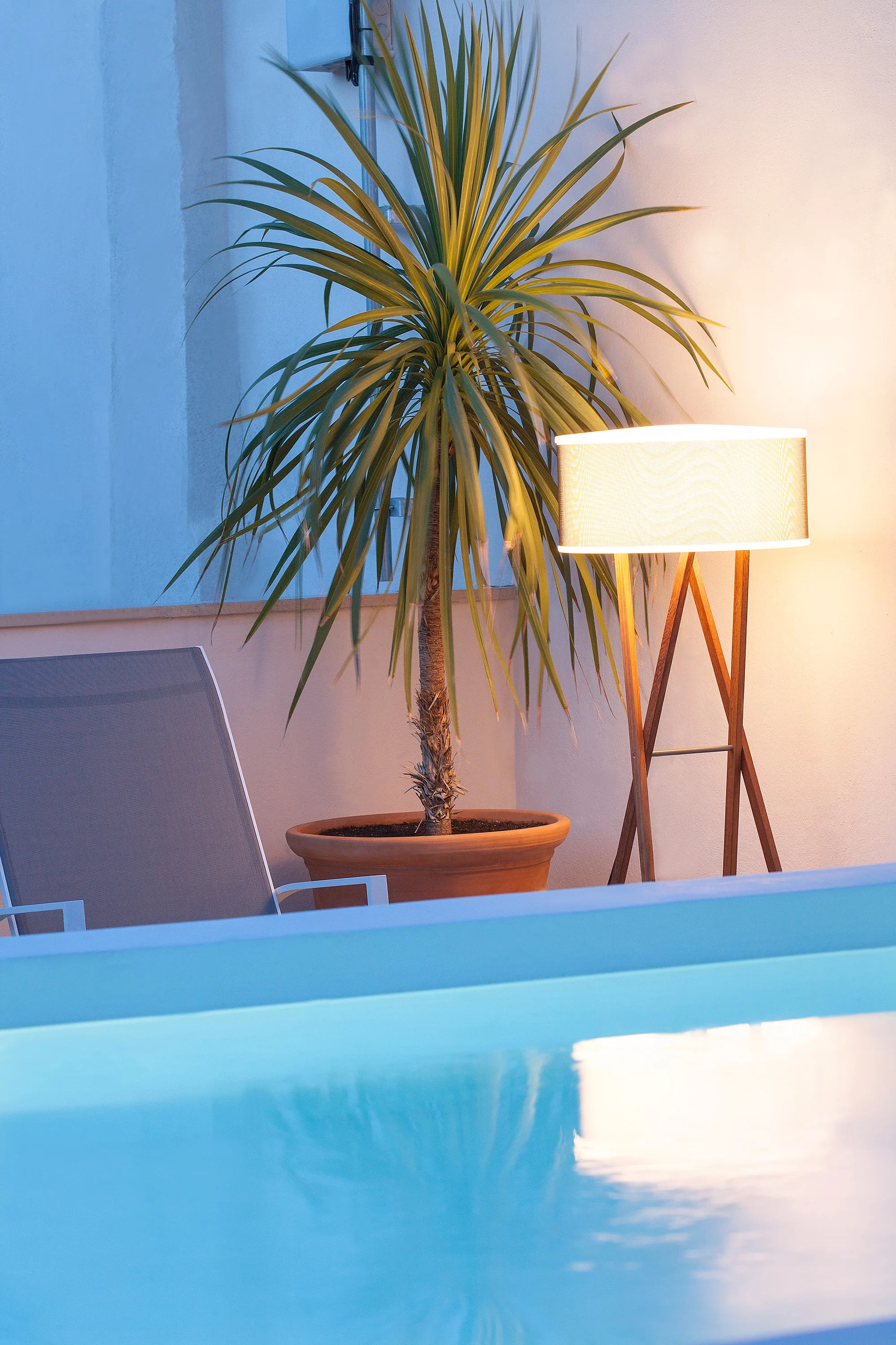 Cala 140 IP65  Floor Lamp - Iroko Wood-4