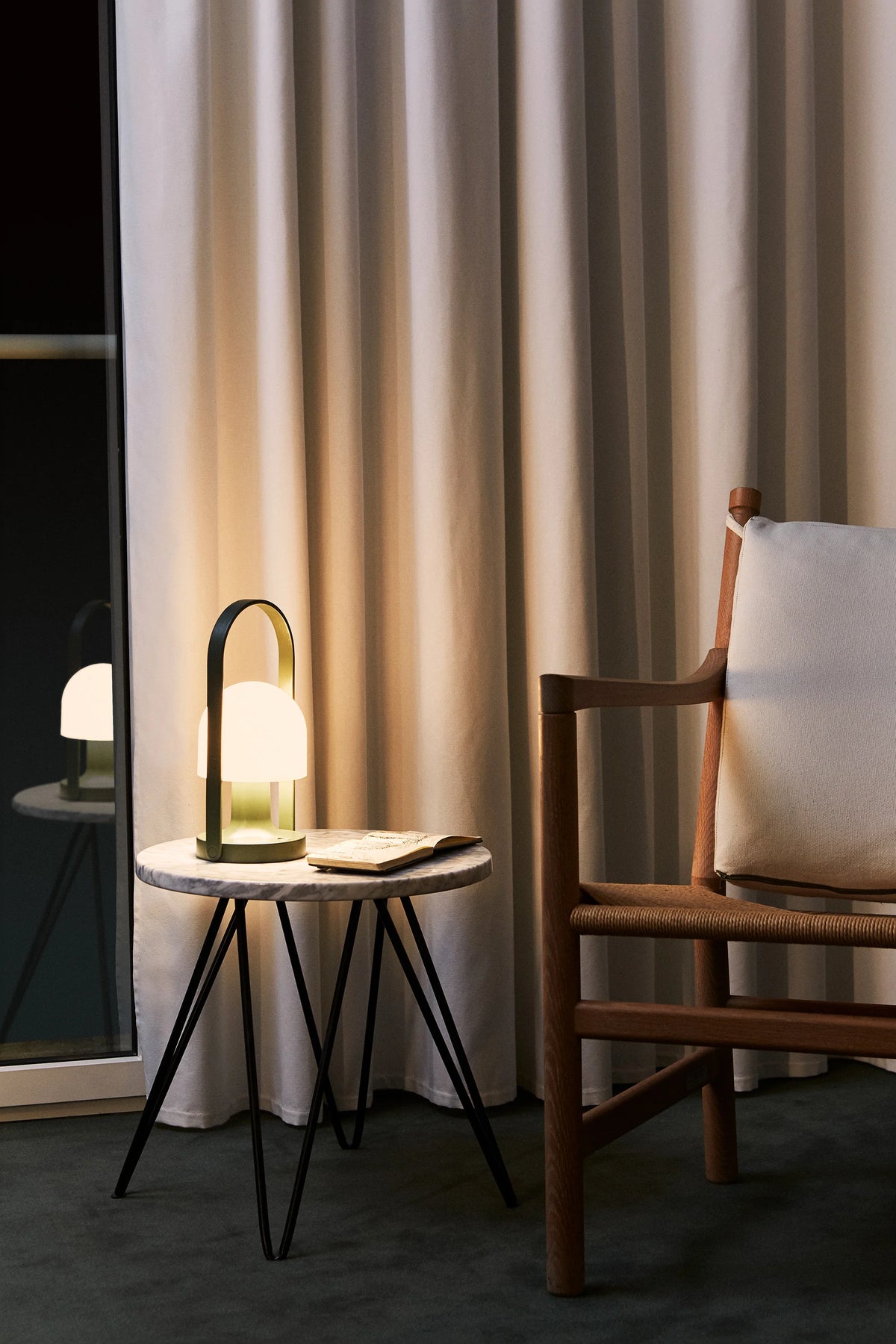 Followme Portable Table Lamp – 18.5x44.3 / Polycarbonate (White)