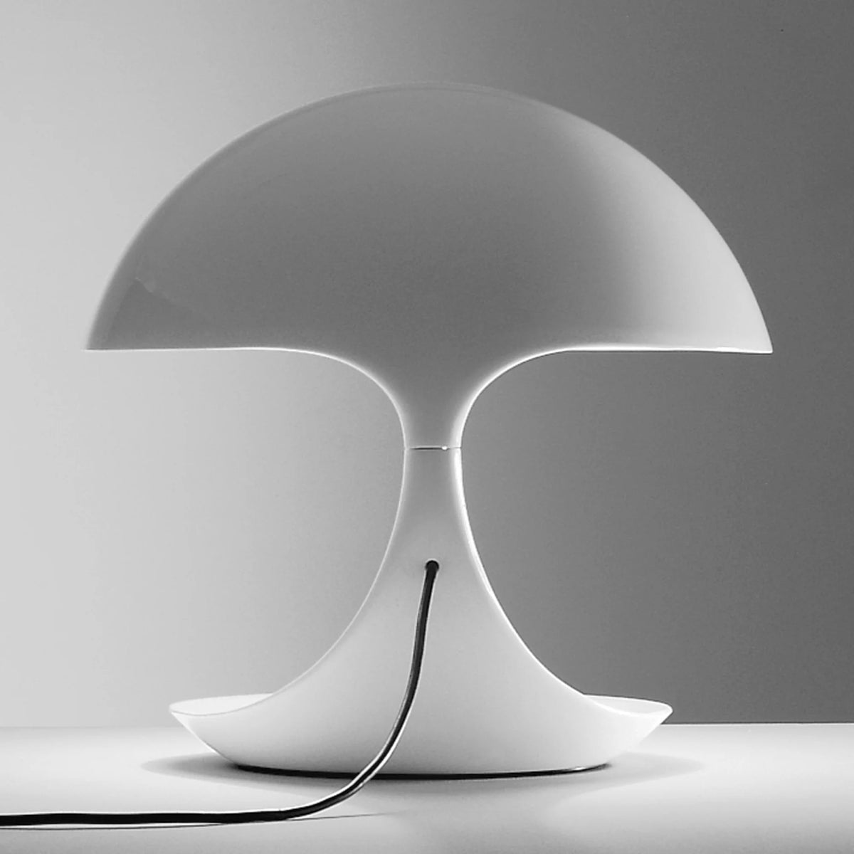 Cobra Table Lamp - White-4