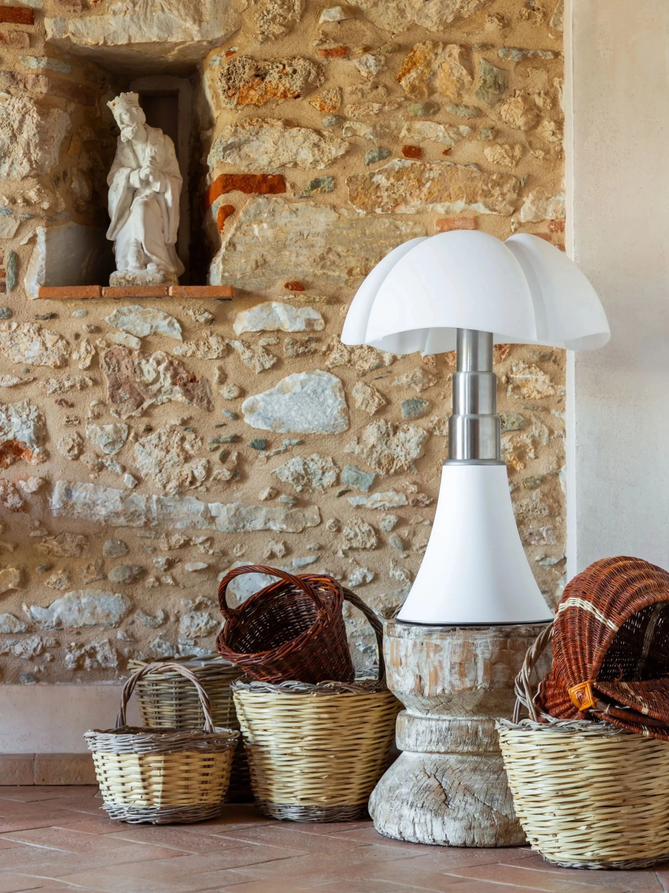 Pipistrello Medio Table Lamp - White Matt/White Opaque-4