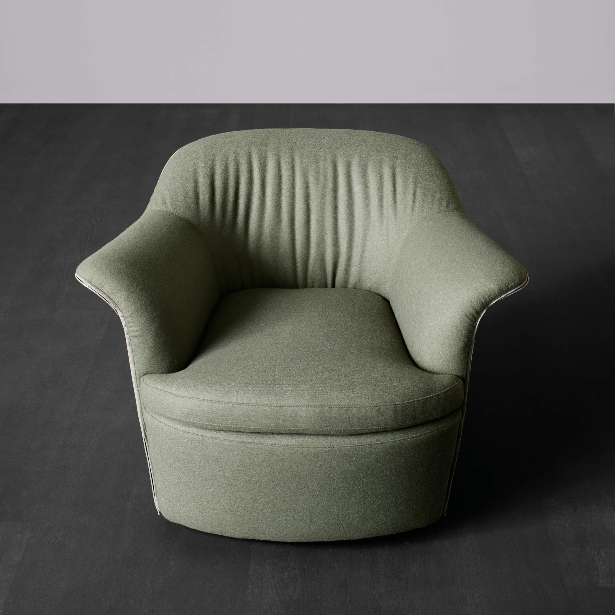 Mathilde 010 Armchair - Cuoio 033/Fabric (St. Moriz 005)