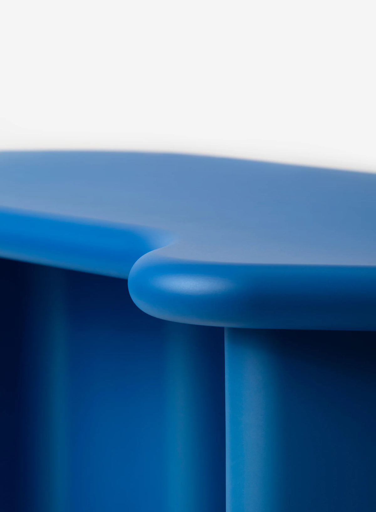 Bonbon CL 224 Desk - Lacquered Blu Segnale