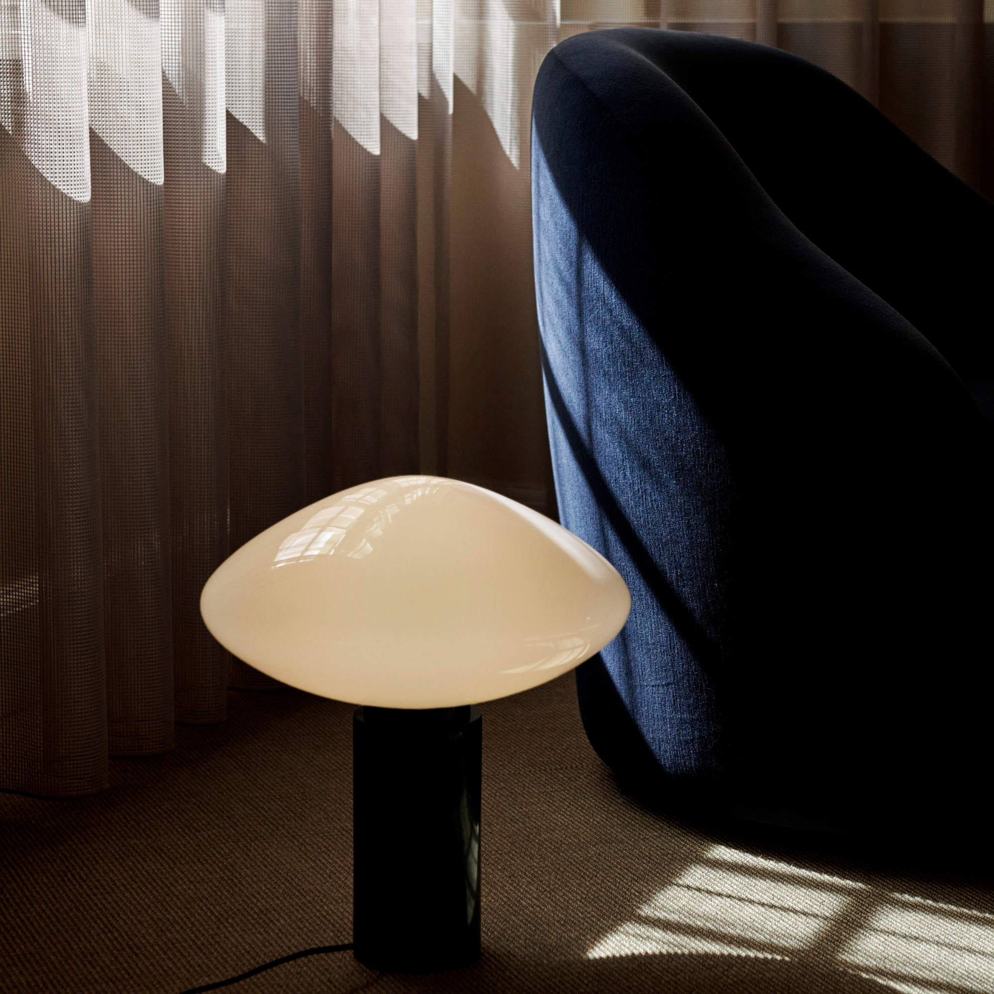 Mist AP17 Table Lamp - Guatemala Verde/Opal Glass-4