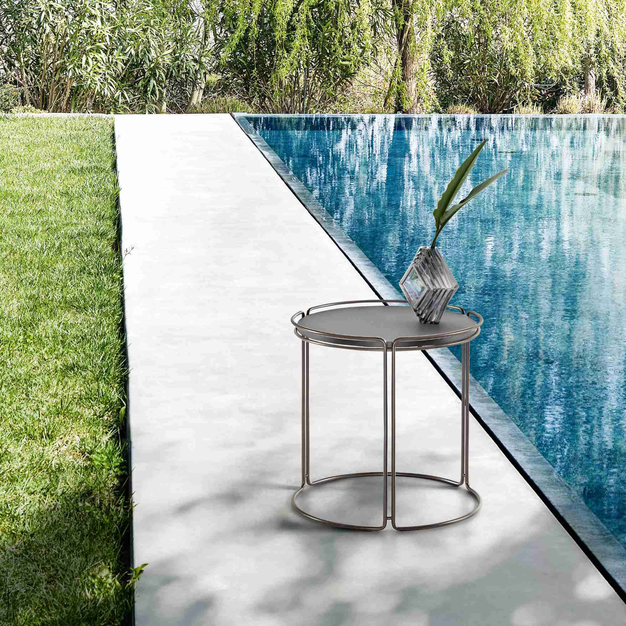 Monolith OJTA02 Outdoor Side Table - Dove Lime Gres (MA16)