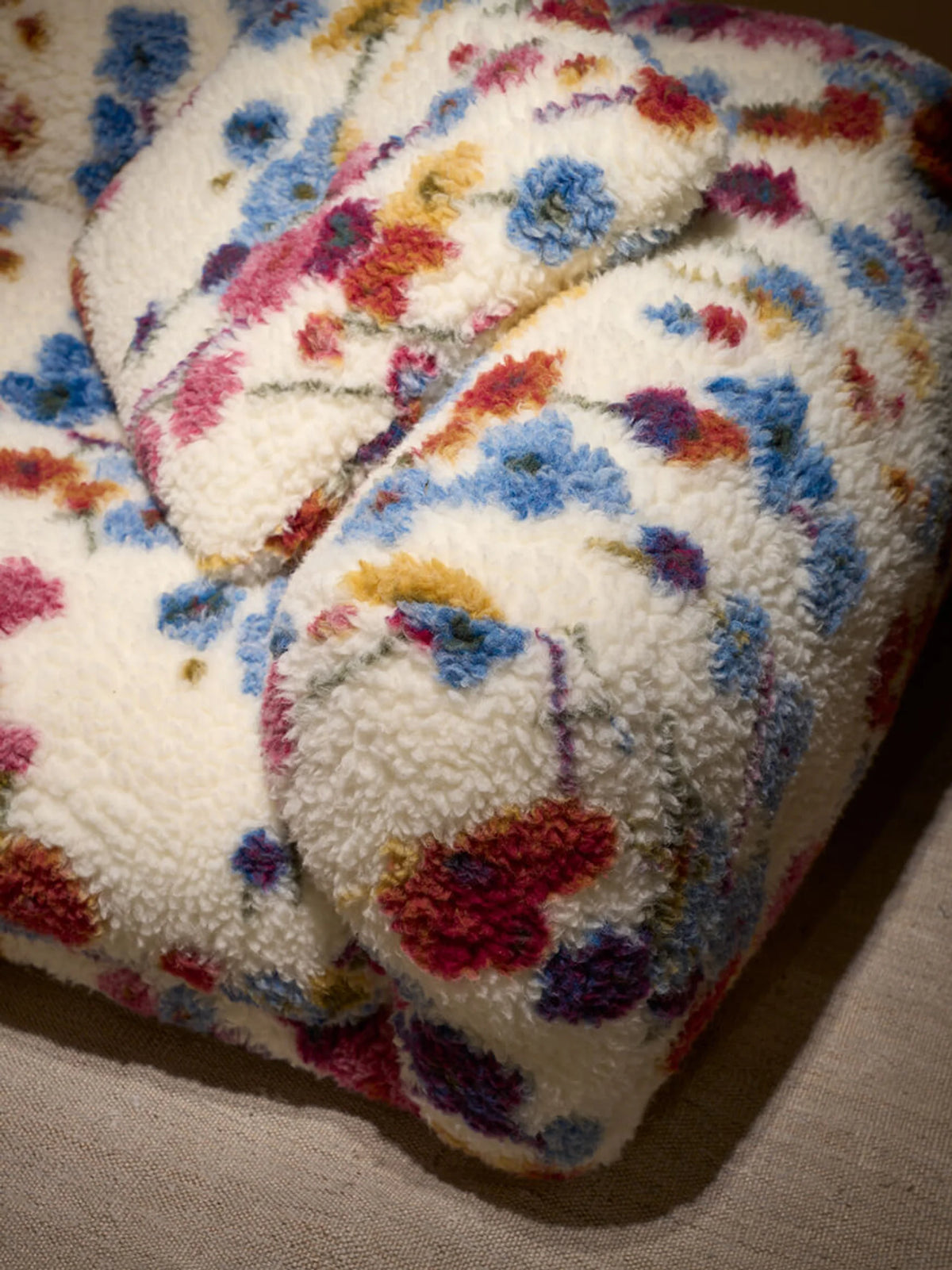 Me-Time MT2F0C Sofa - Fabric Y (Anemone A5462)-4