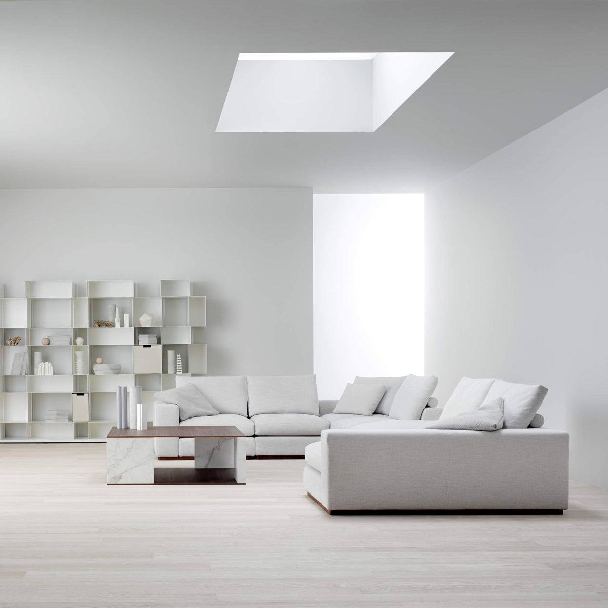 Murray Sofa – 252x93 / Wood (Frassino Tinto Ebano) / Cuoio 29/Leather (Legacy 8001)-2