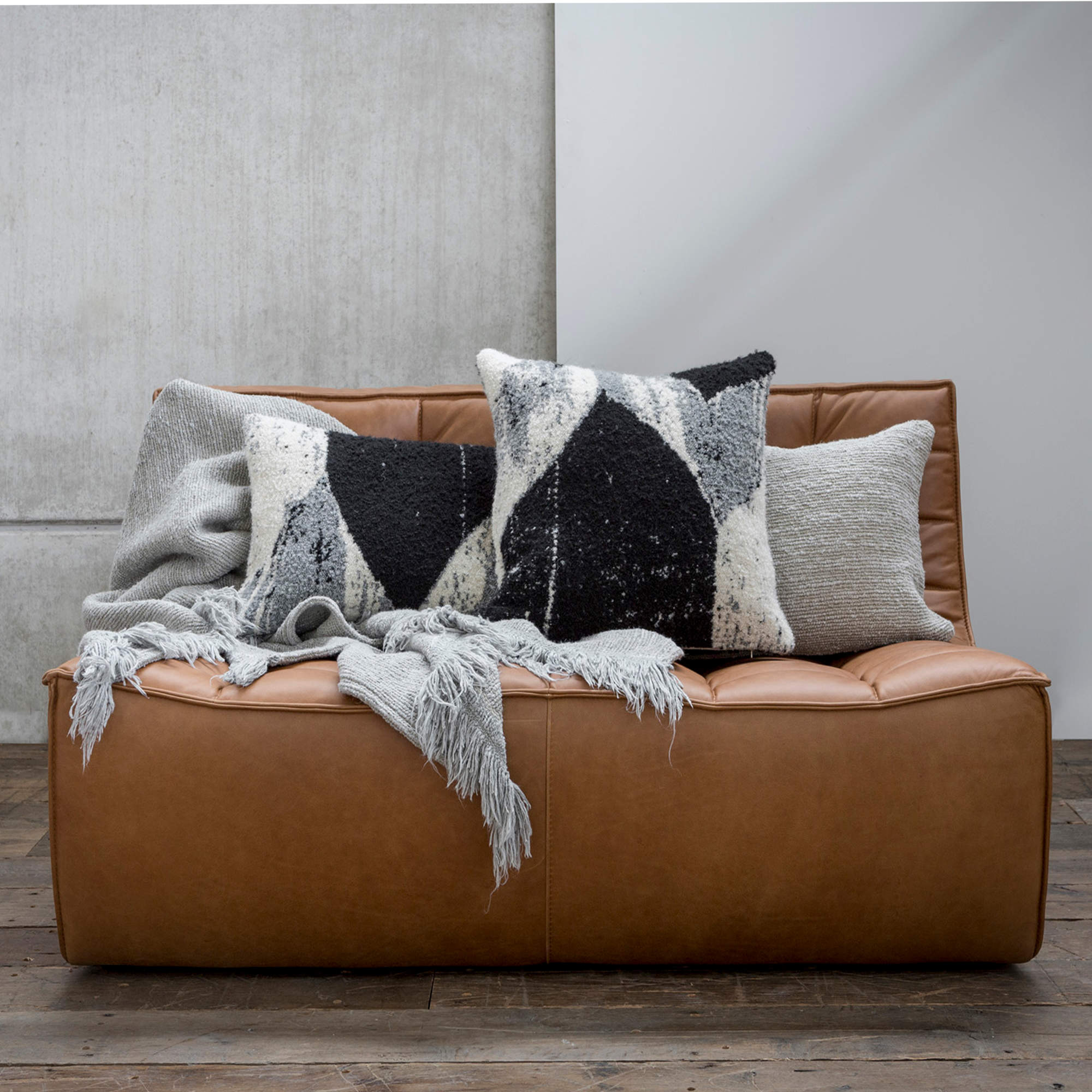 N701 20083 Sofa - Leather (Old Saddle)-4
