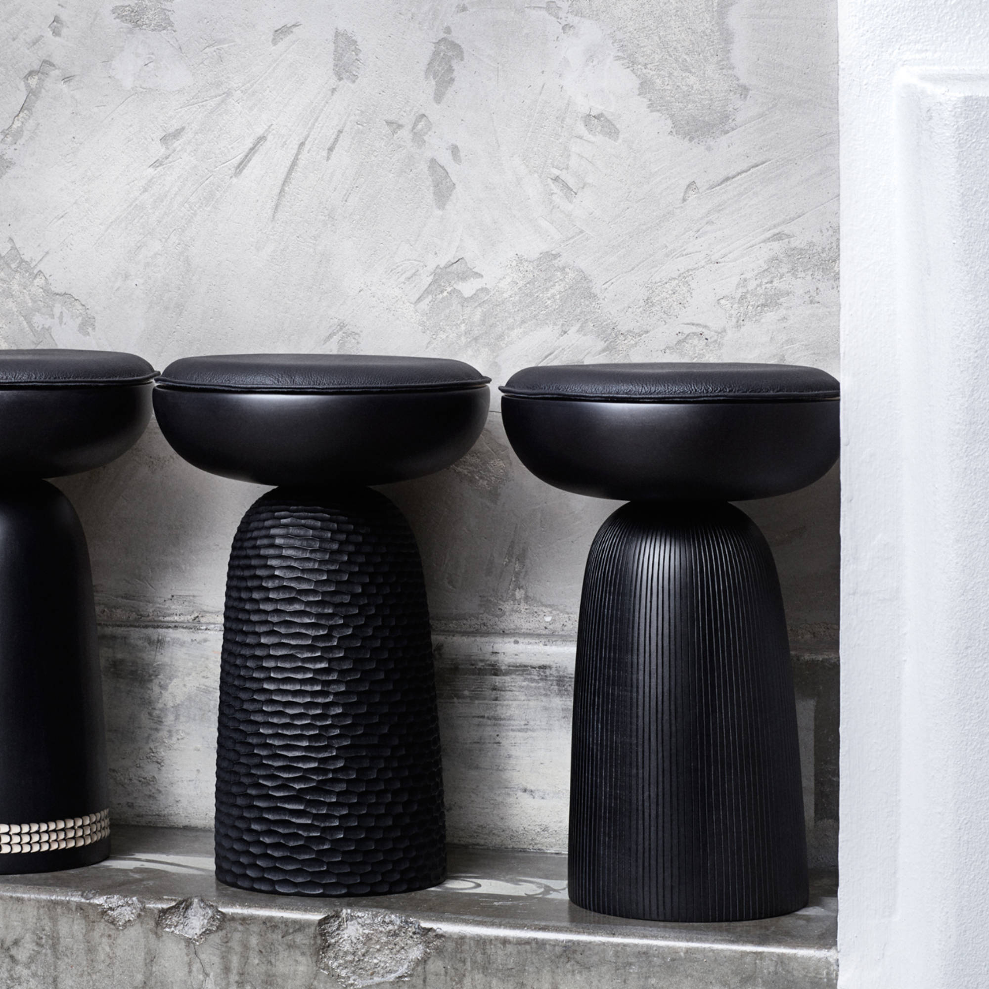 Nera Full Base Cuts Stool - Walnut Oil/Brown Leather