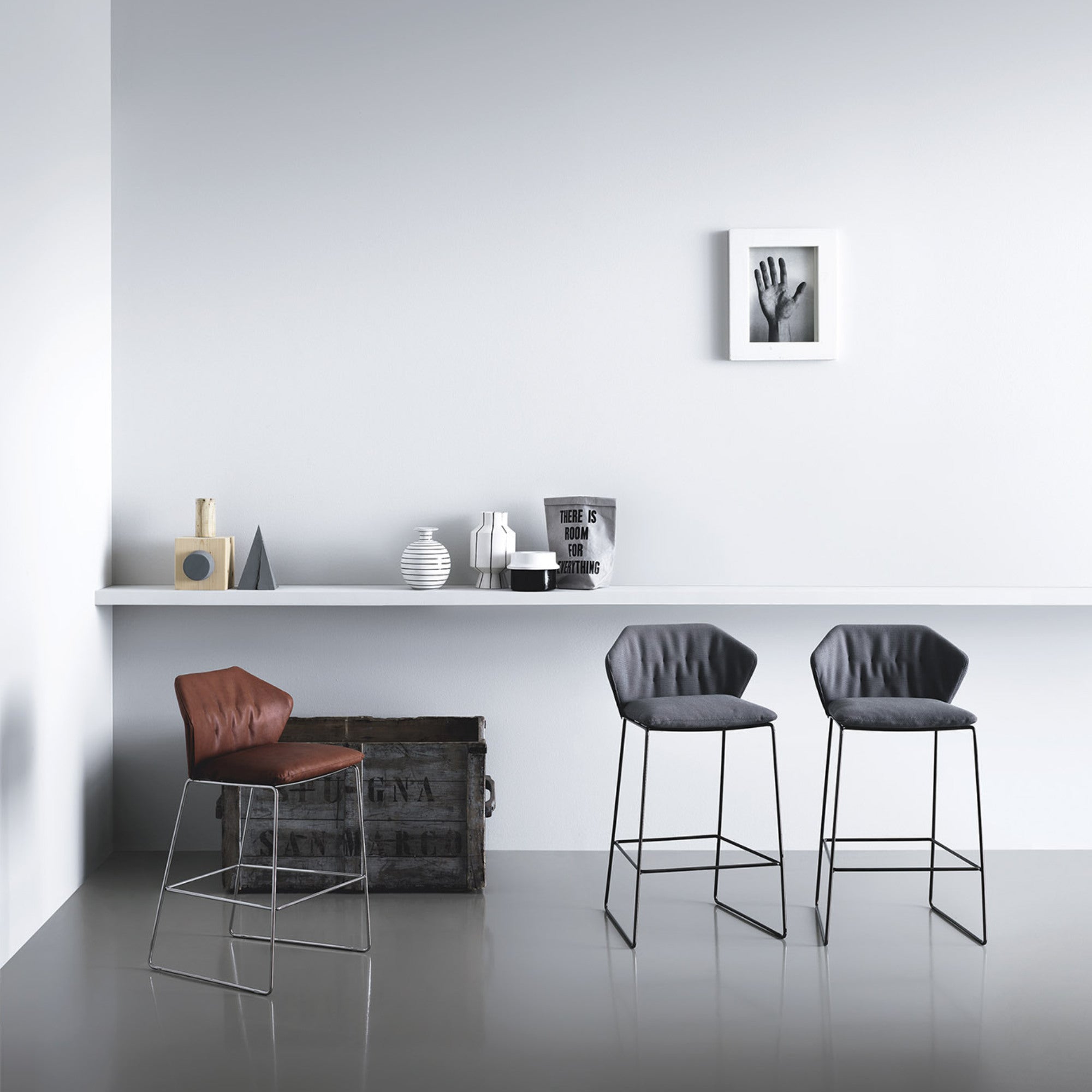 New York 2158 Low Bar Stool - Satin Brass/Fabric Special(Tundra 01 21)-4