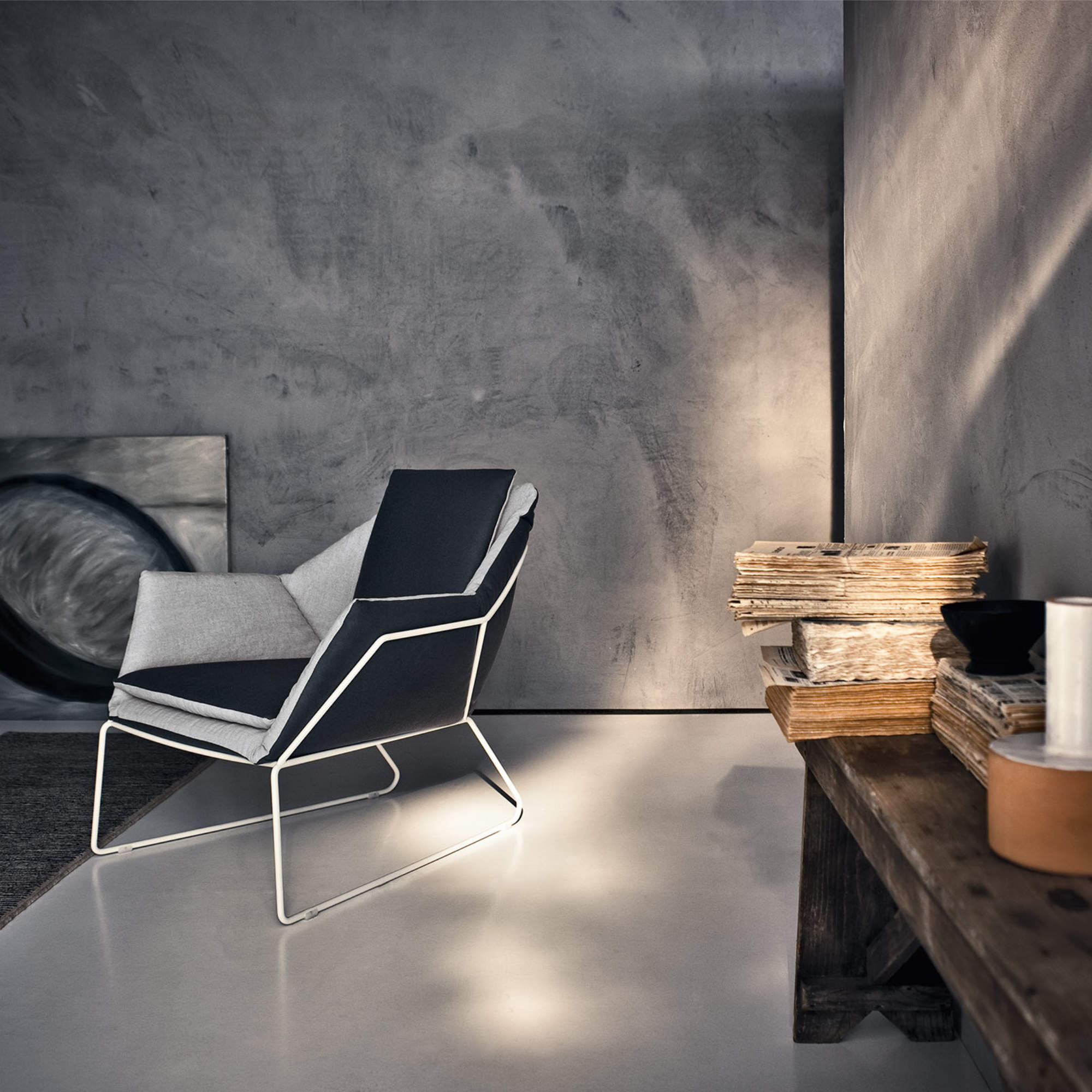 New York 2150 Armchair - Black Nickel/Fabric Extra (Violet 08)/Fabric Lusso (Time 18)-4