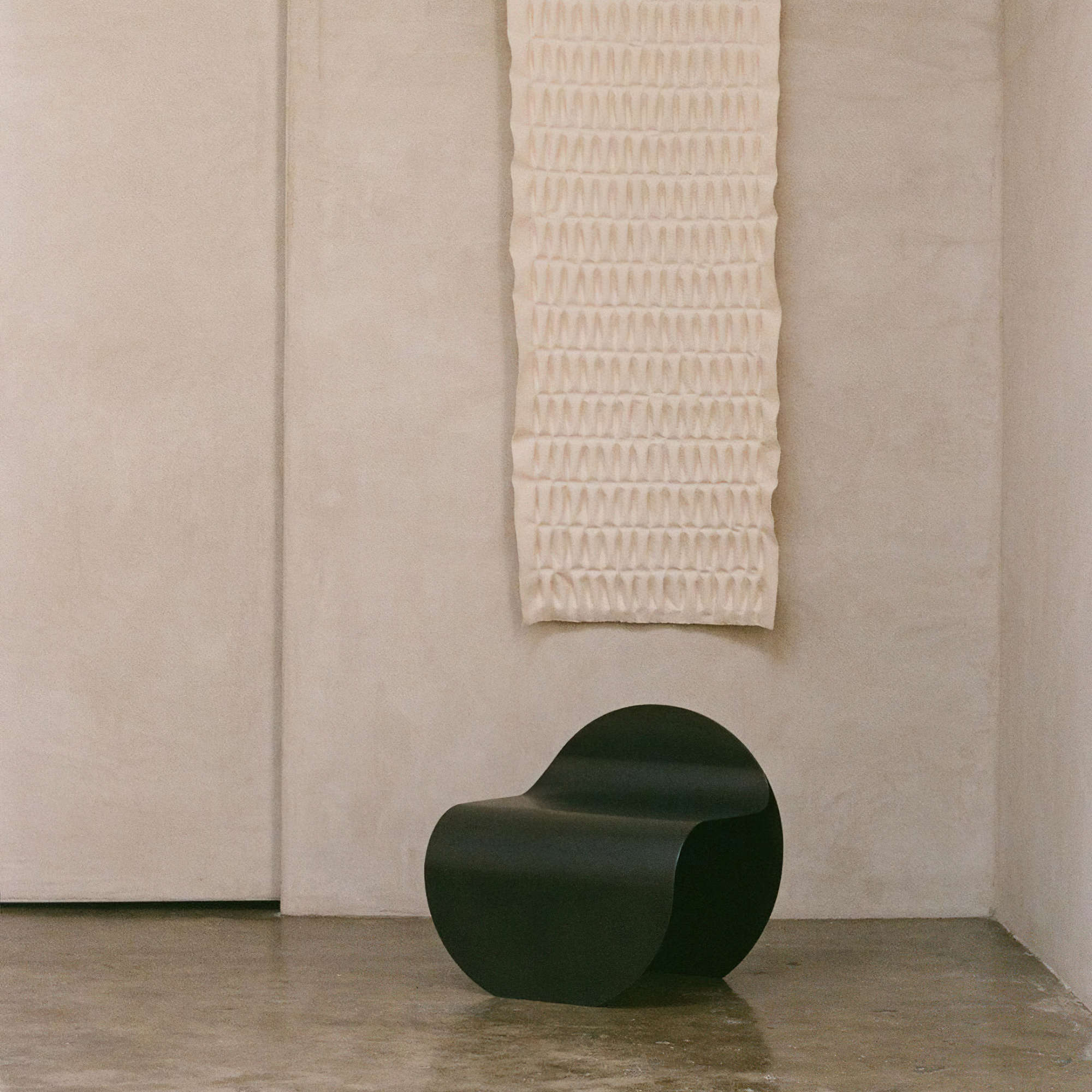O Stool - Black Stainless Steel