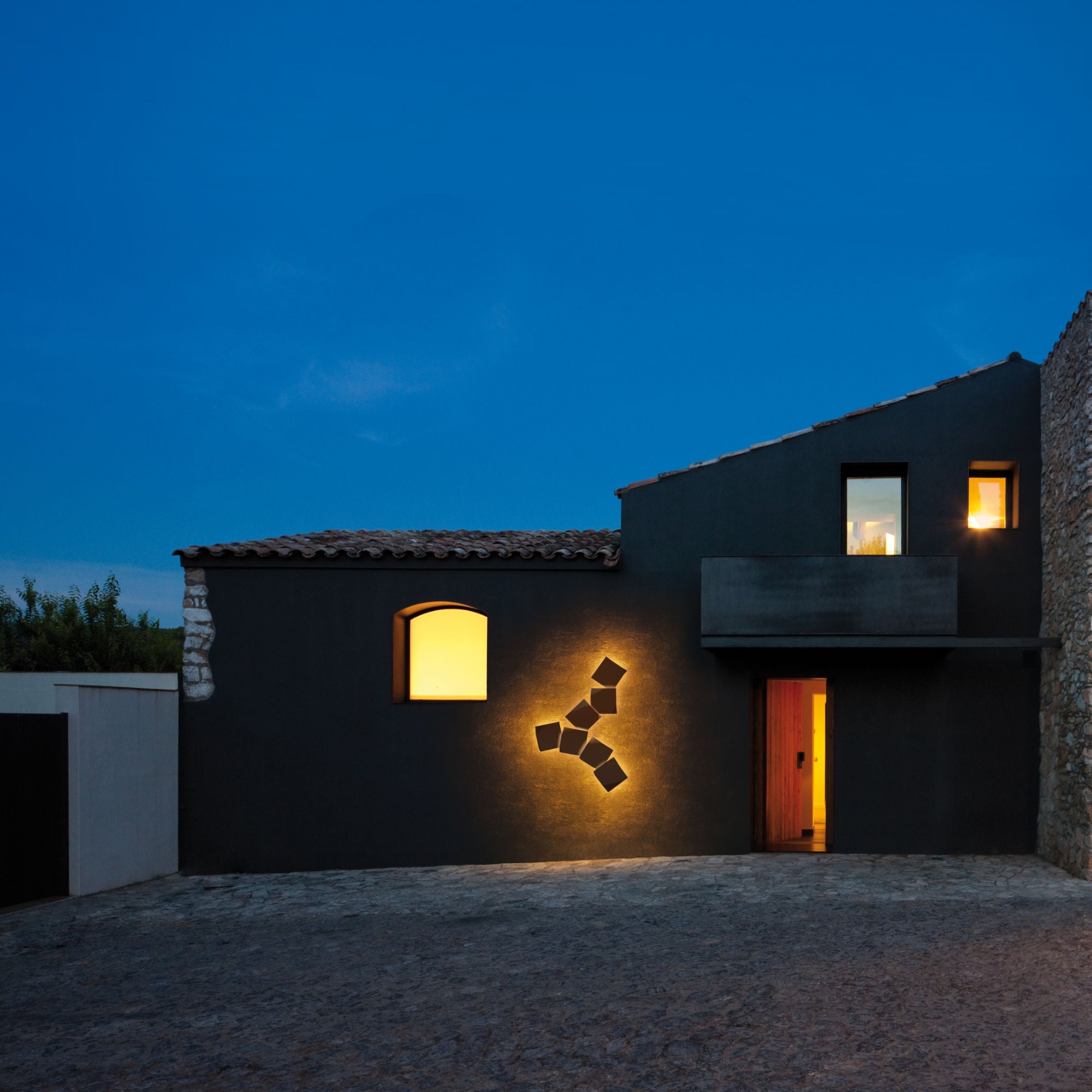 Origami 4500 Outdoor Wall Lamp - Brown D1