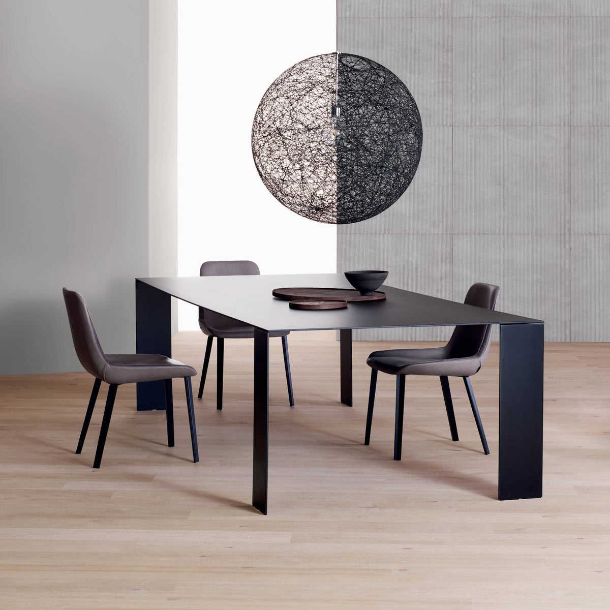 Panis Dining Chair – 51x81 / Wood (Frassino Tinto Ebano) / Leather (Donussa 01)-2