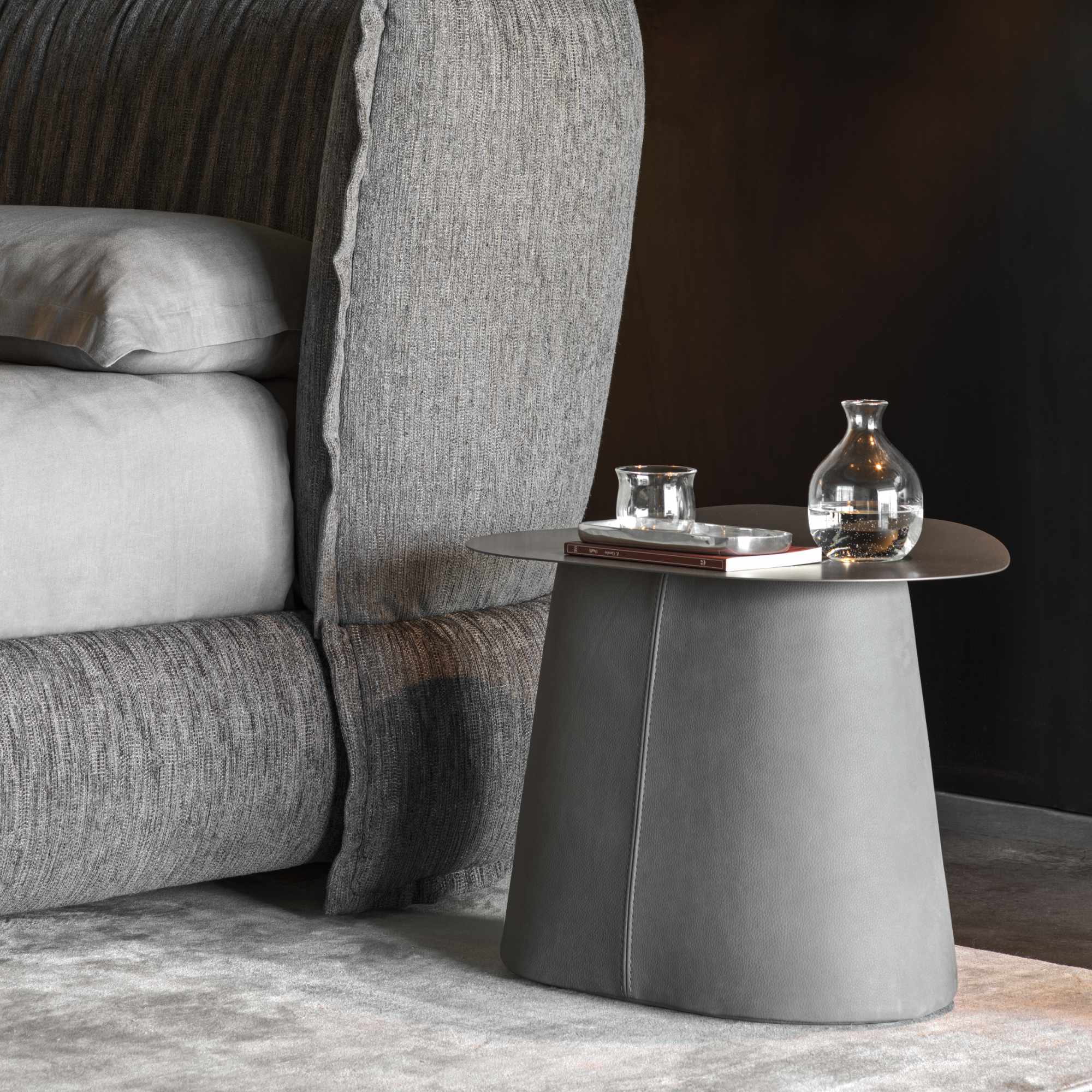Puppet PUPBJCM01 Bedside Table - Leather VIP (Vogue 407)/Light Brown ME11-3