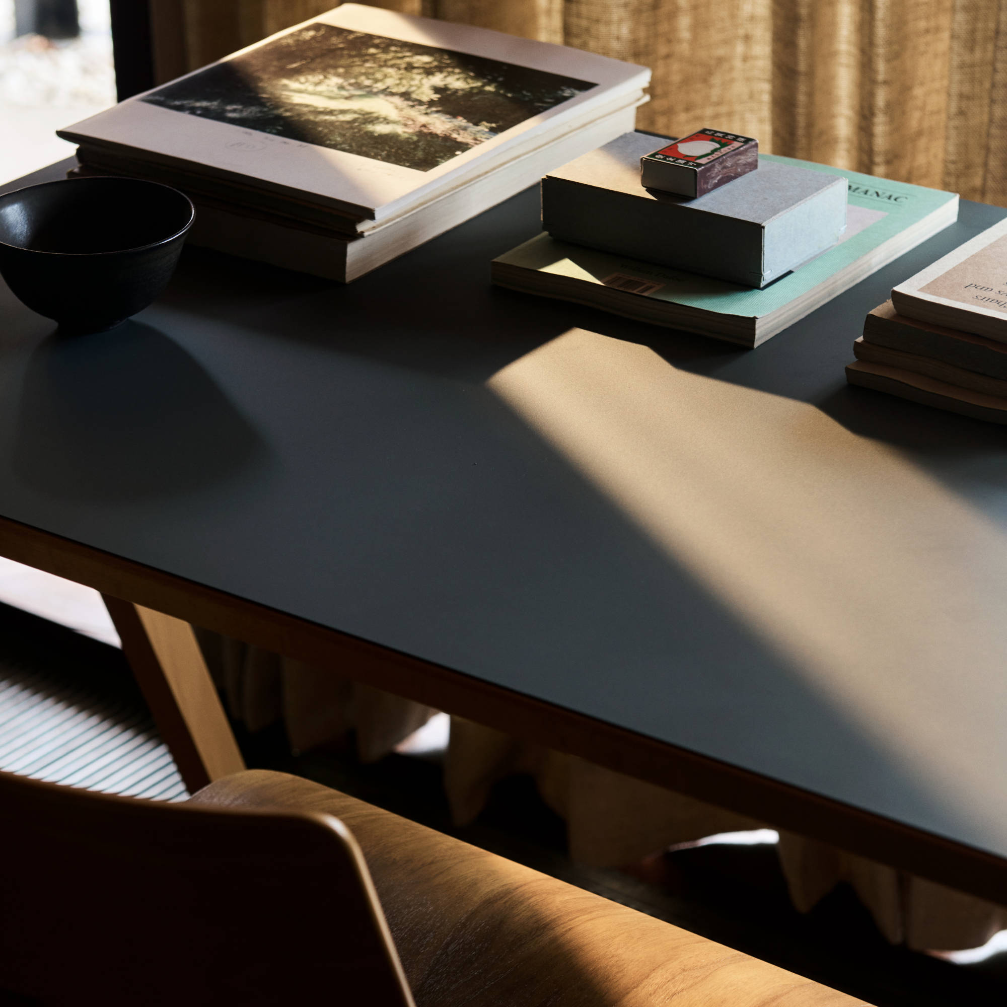 Daystak RD2 Dining Table - Beech/Fenix Nano Laminate-3