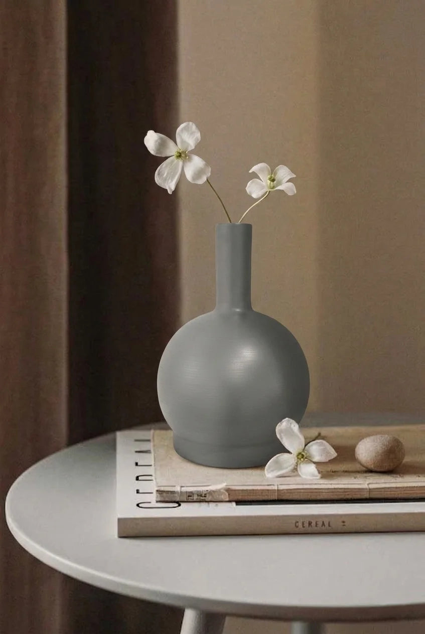 King Royal Vase - Graphite