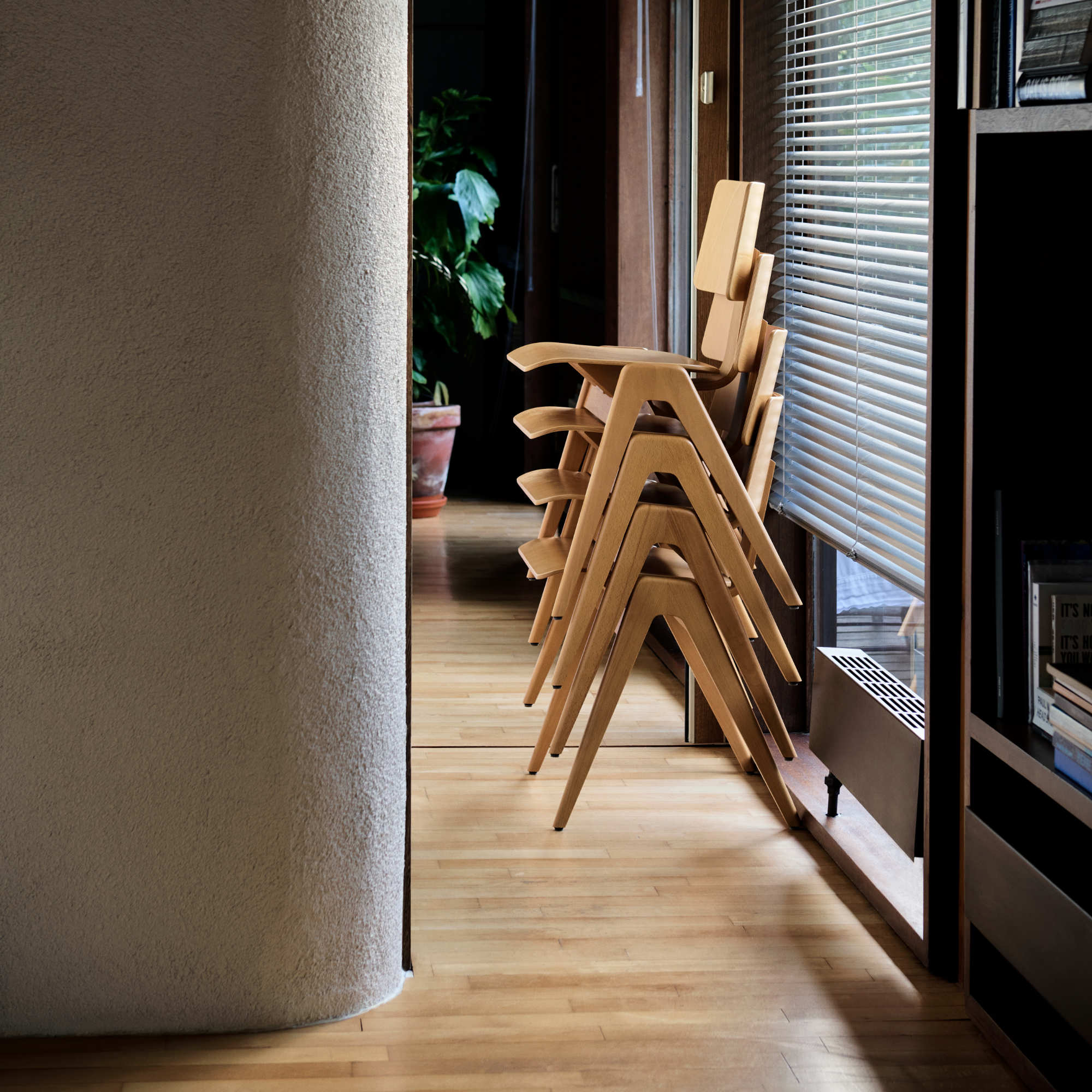 Daystak RD1 Dining Chair - Beech-3