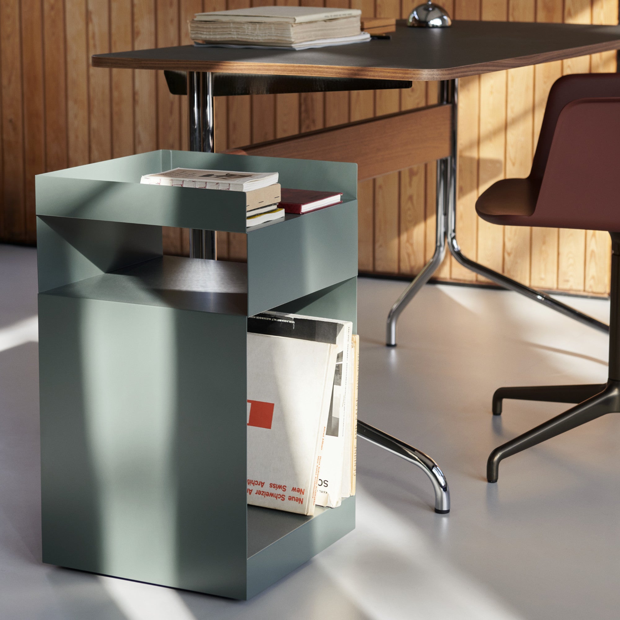 Rotate SC73 Side Table - Hunter