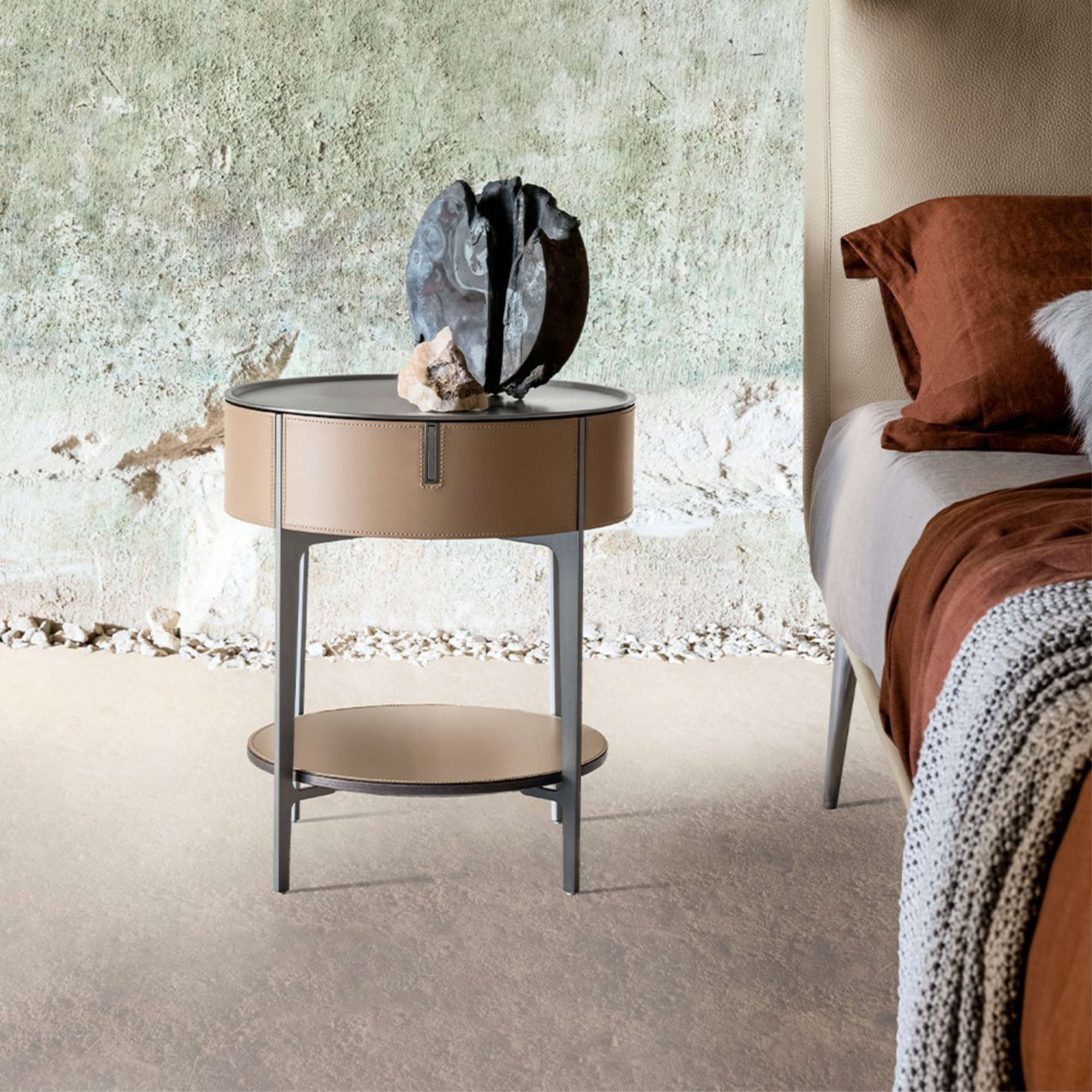Round SR01 Bedside Table - Hide (Graphite)/Peltrox Steel