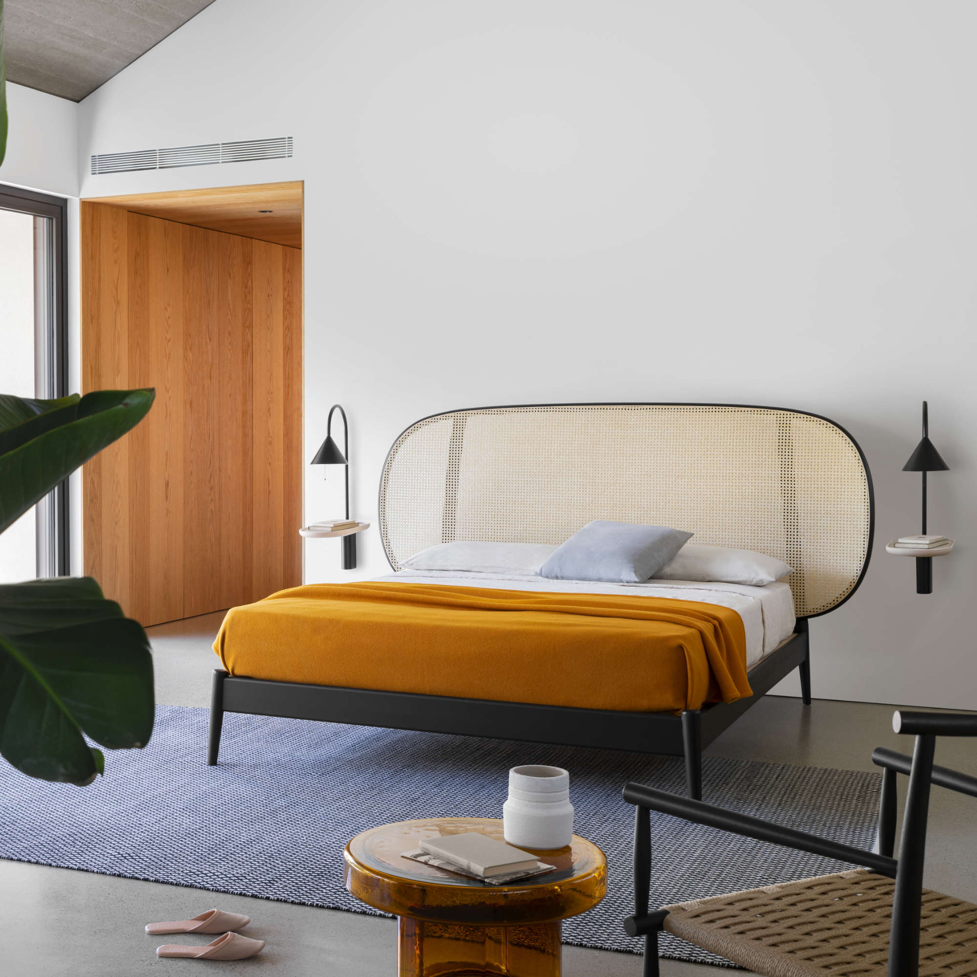 Shiko Wien 160 Bed - Black Ash/Vienna Straw Natural