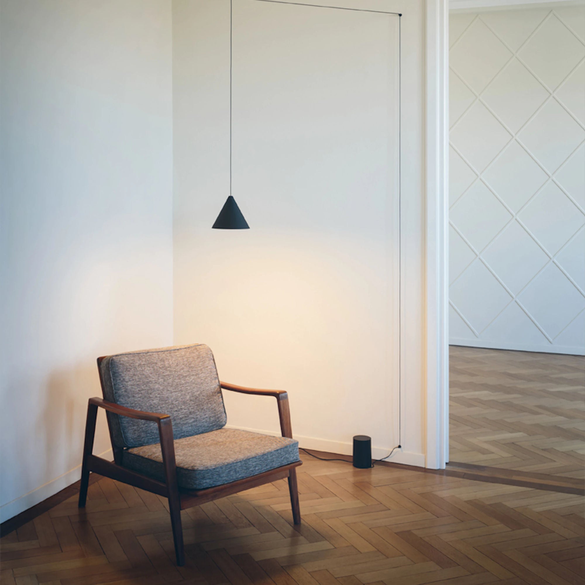 String Light Cone 22 MT Touch Dimmer Pendant Lamp - Black-5