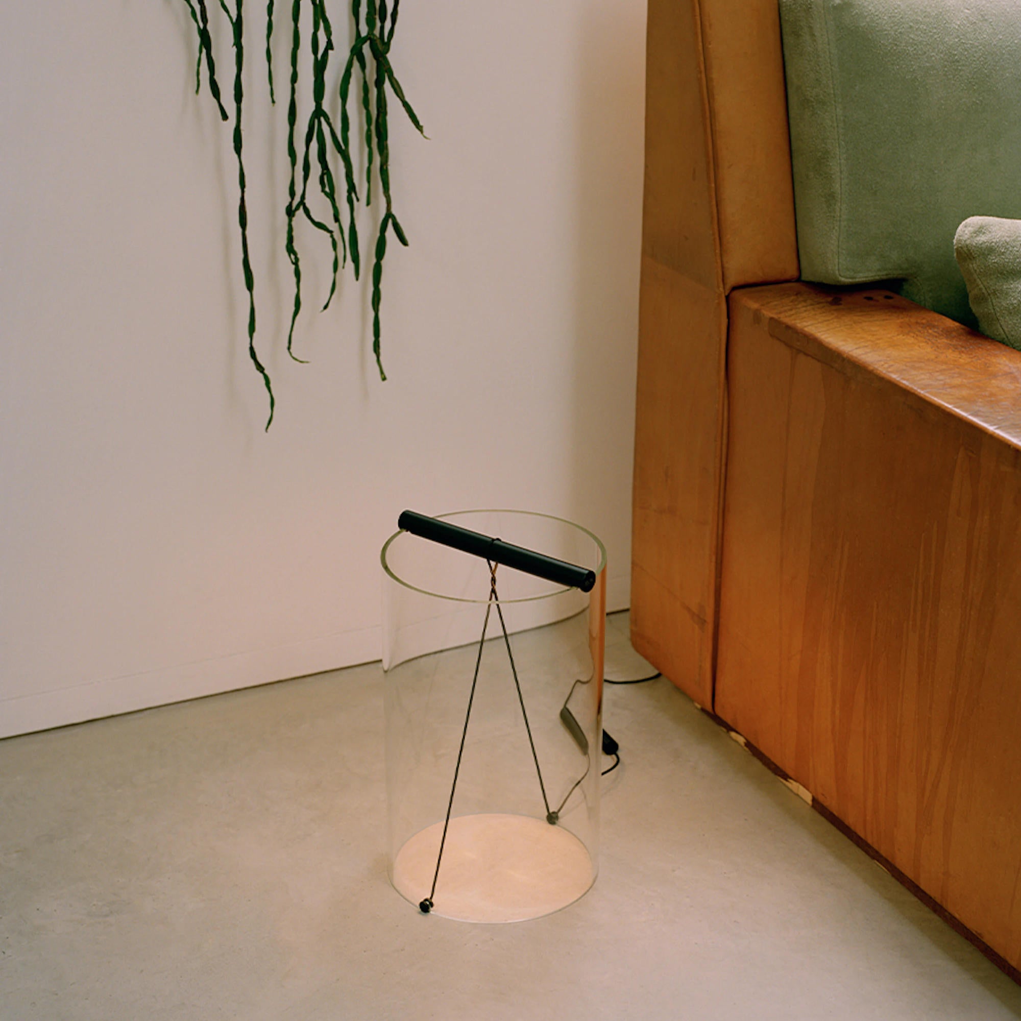 To-Tie T2 Table Lamp - Anodized Black-5