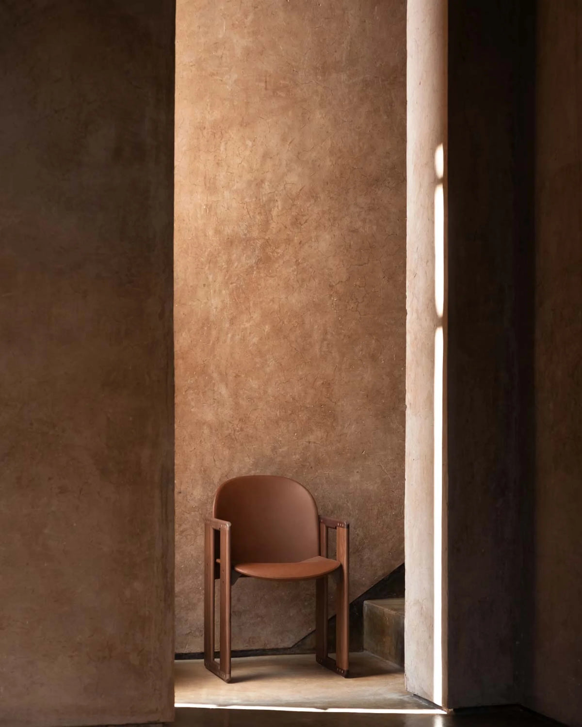 Dialogo 0DLGSD02 Dining Chair - Stained Walnut T134/Leather 2 (Guarana 08)-8