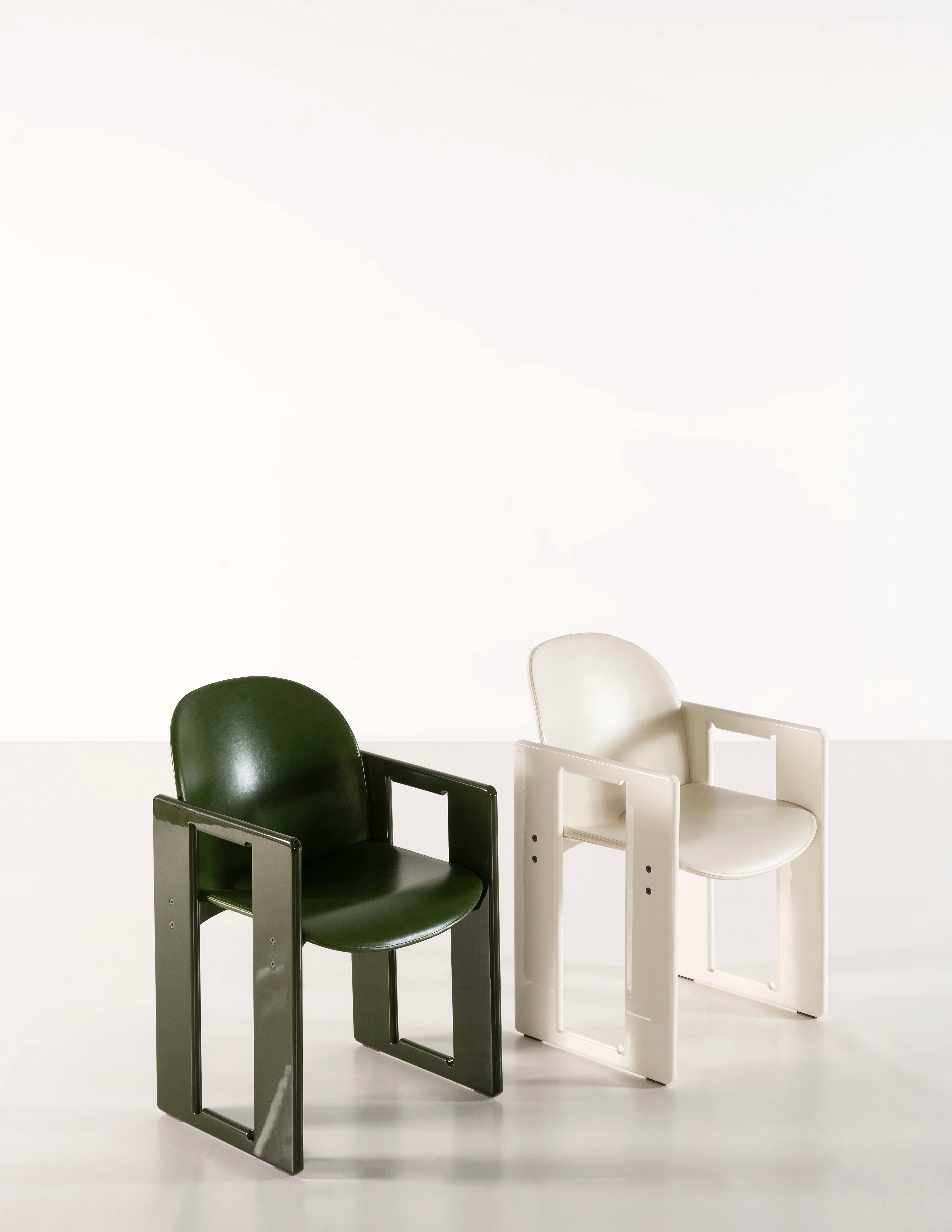 Dialogo 0DLGSD02 Dining Chair - Glossy Lacquered Dark Green T199/Leather 3 (Zareen 03)-4