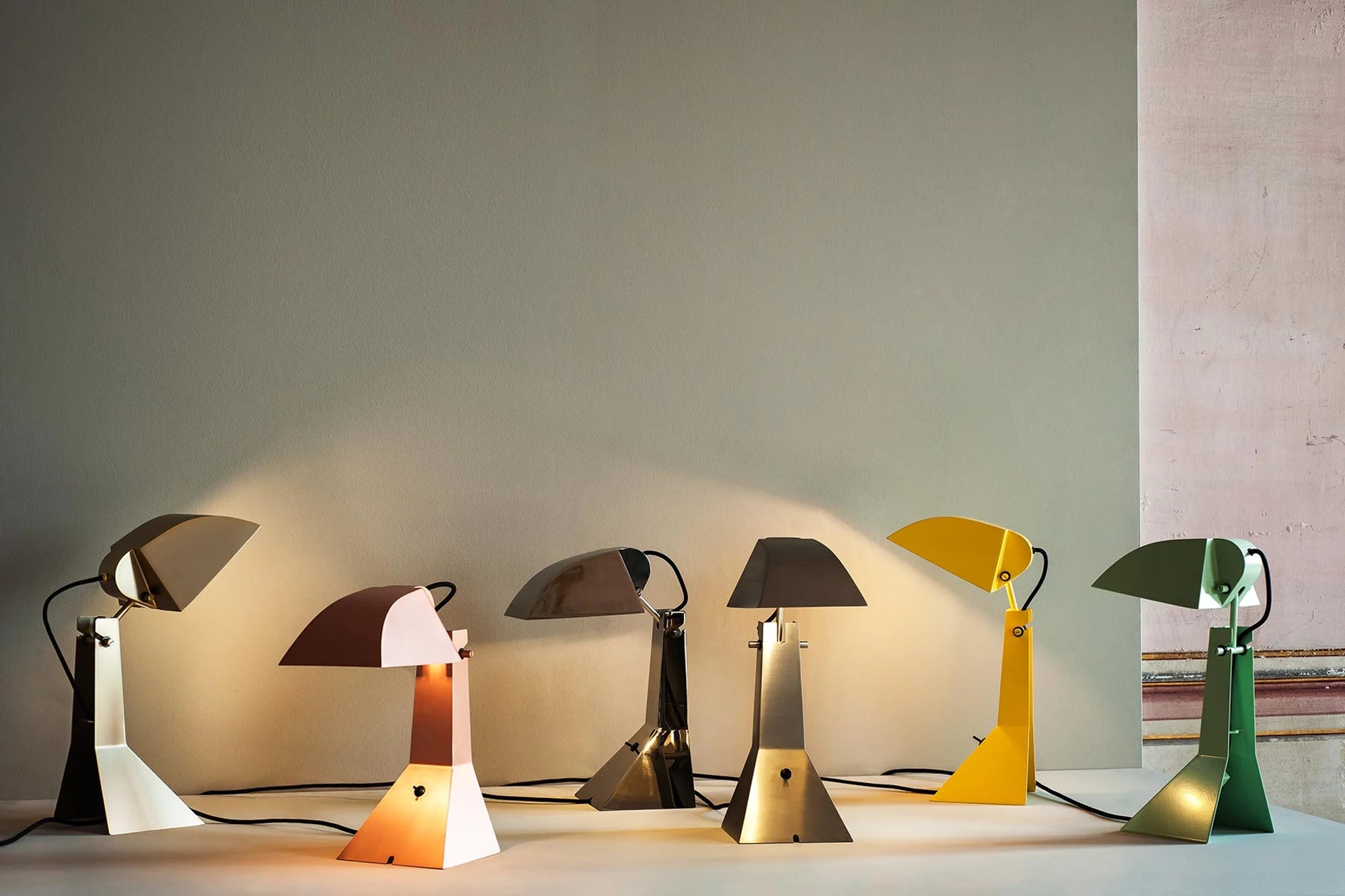 E63 Table Lamp - Champagne Gold Matt-2