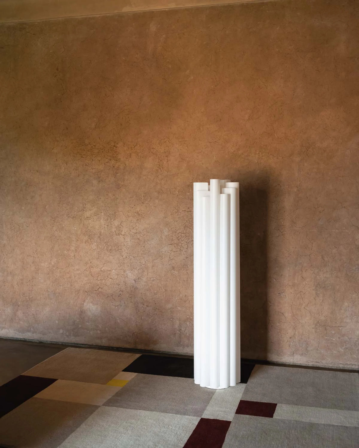 Vertical Nest Floor Lamp - White