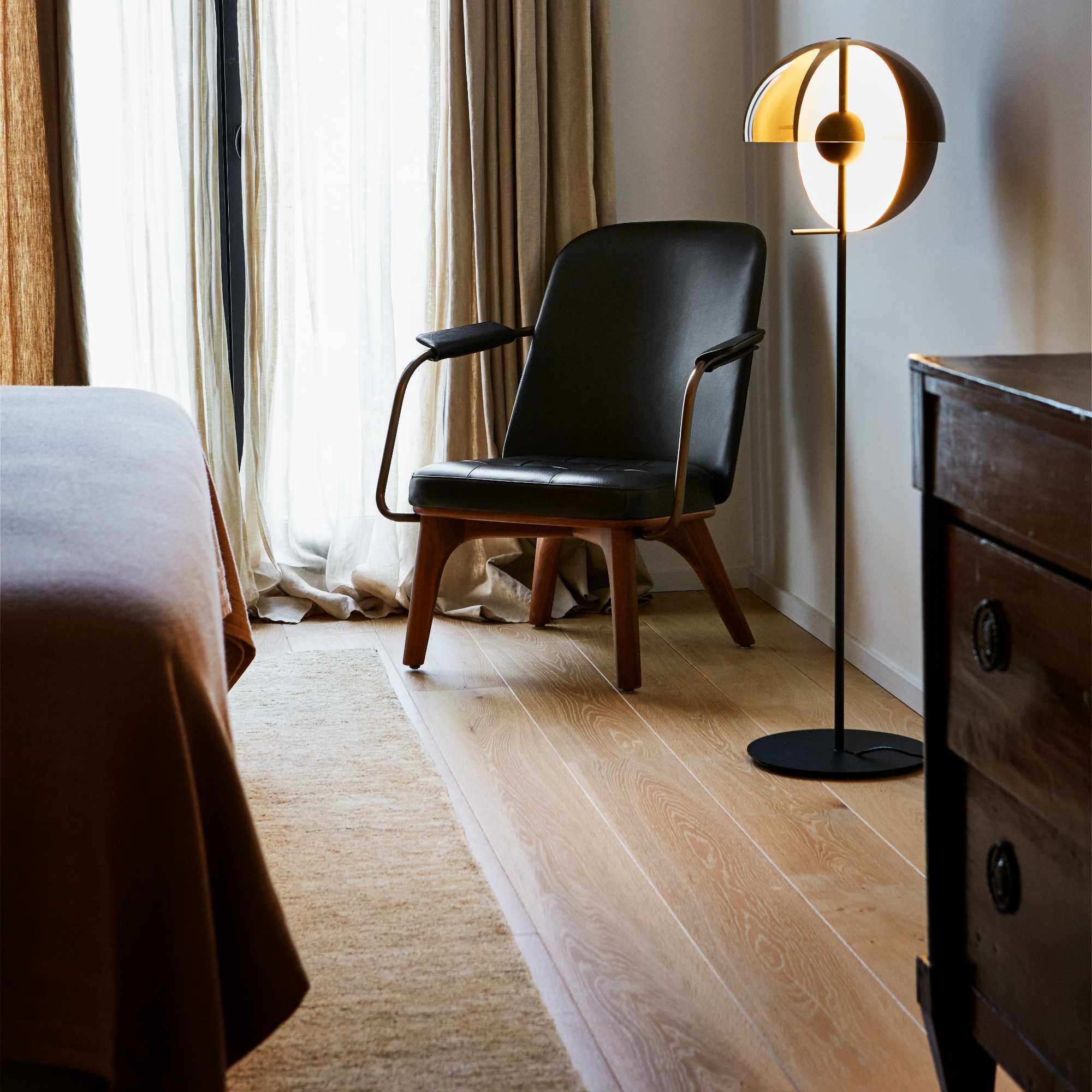 Theia P Floor Lamp - Black-2