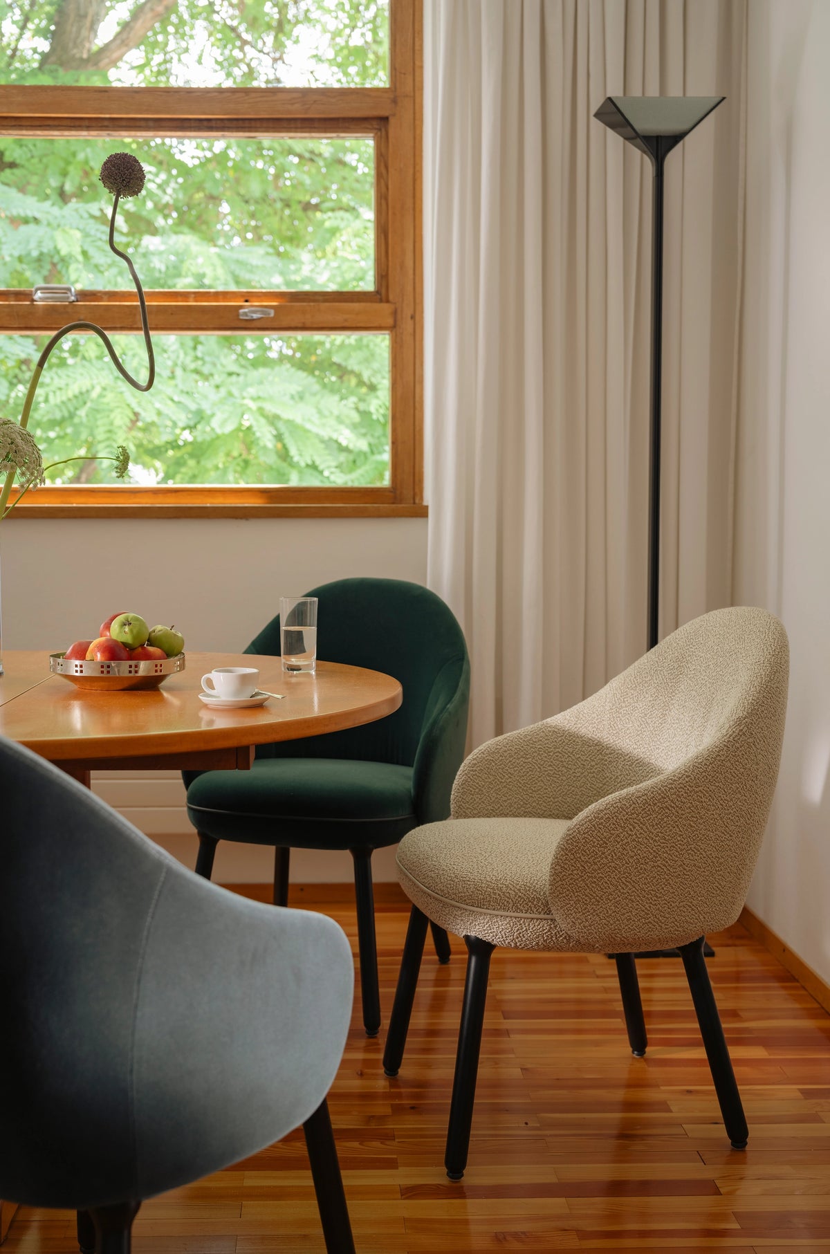 Monte 27064 Dining Chair - Beech Solid Black/Fabric 1 (Astonish Linen)-3