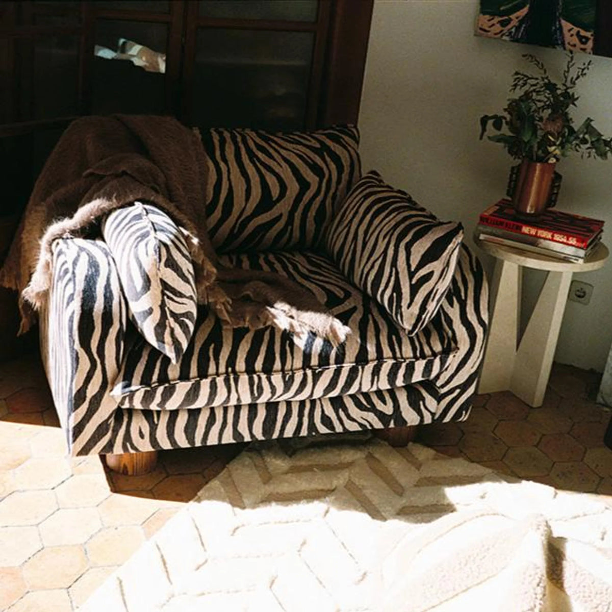 Miles Loveseat Zebra Armchair - Fabric (Fleck 05)-4