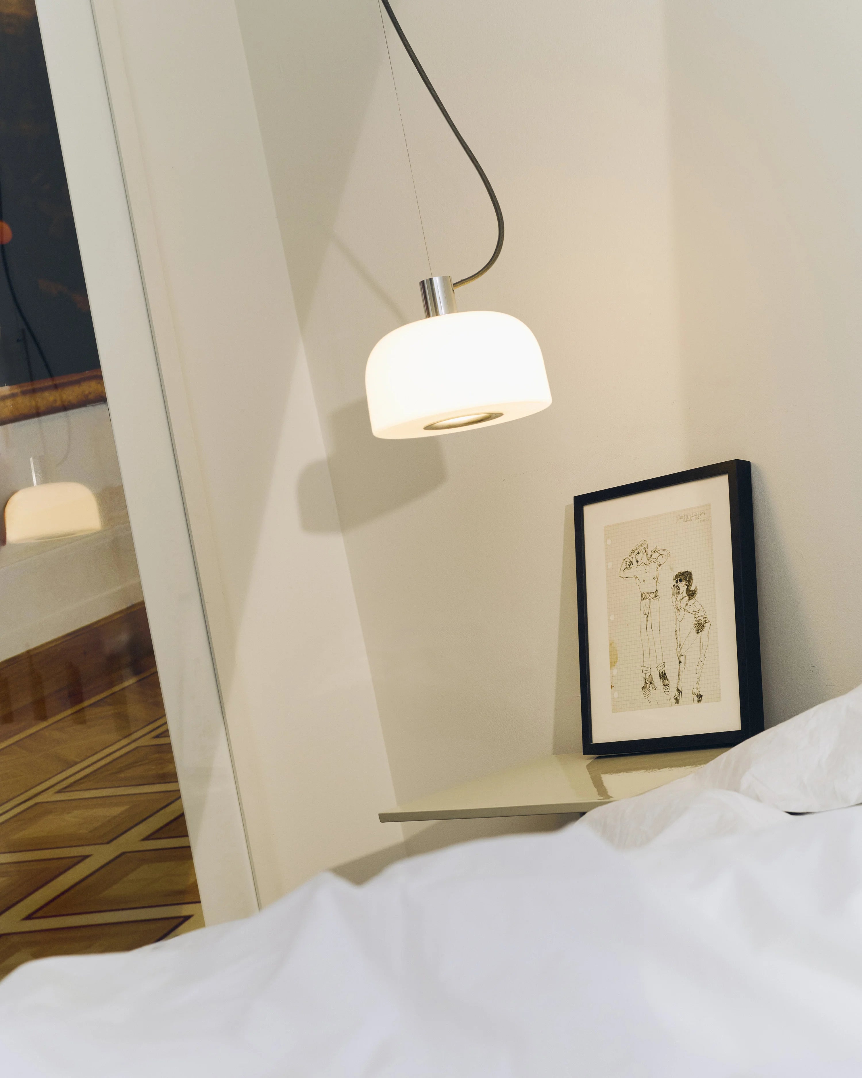 Bellhop Glass S1 Pendant Lamp - White-6