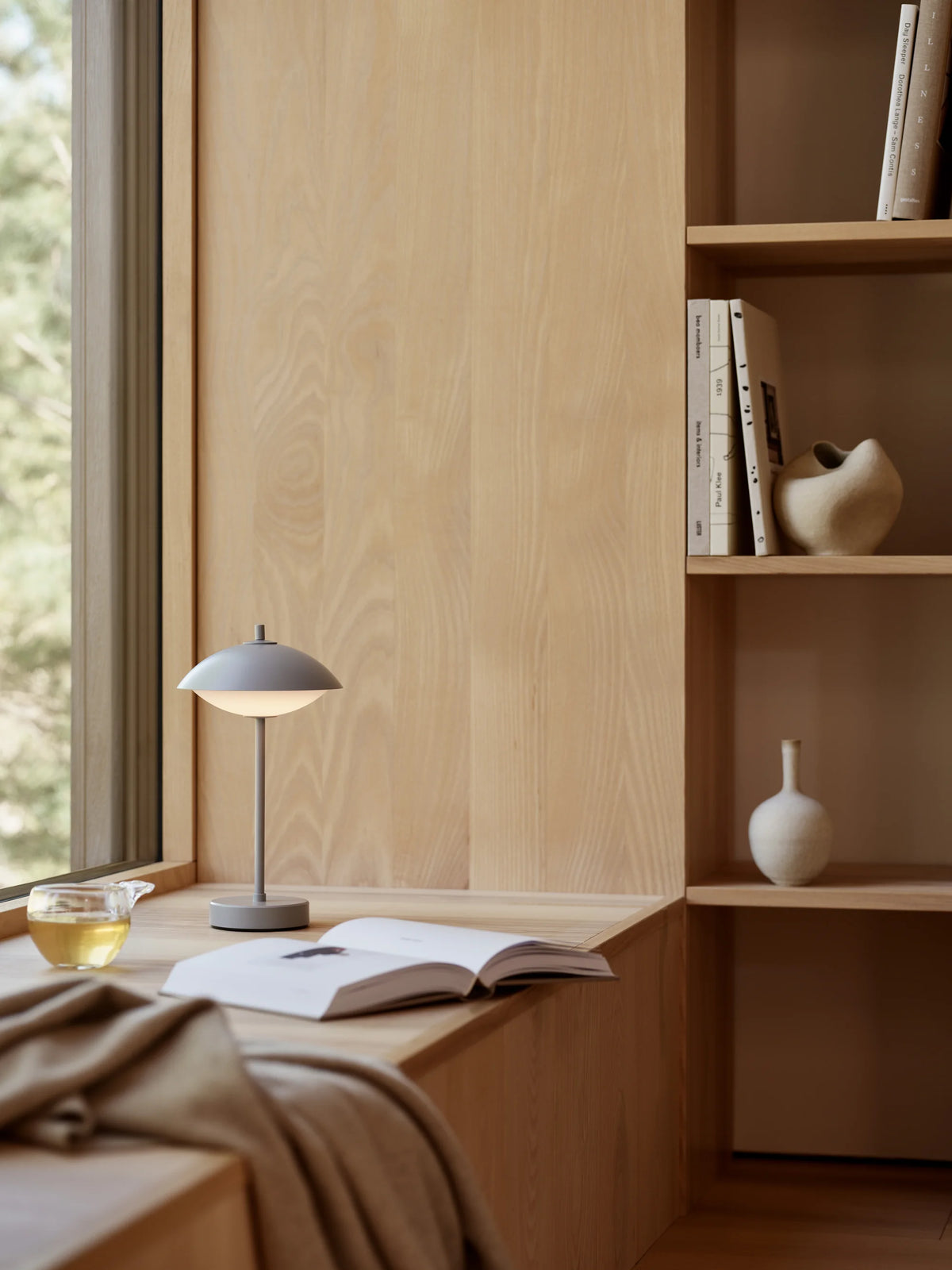 Clam Portable Table Lamp - Nine Grey-3