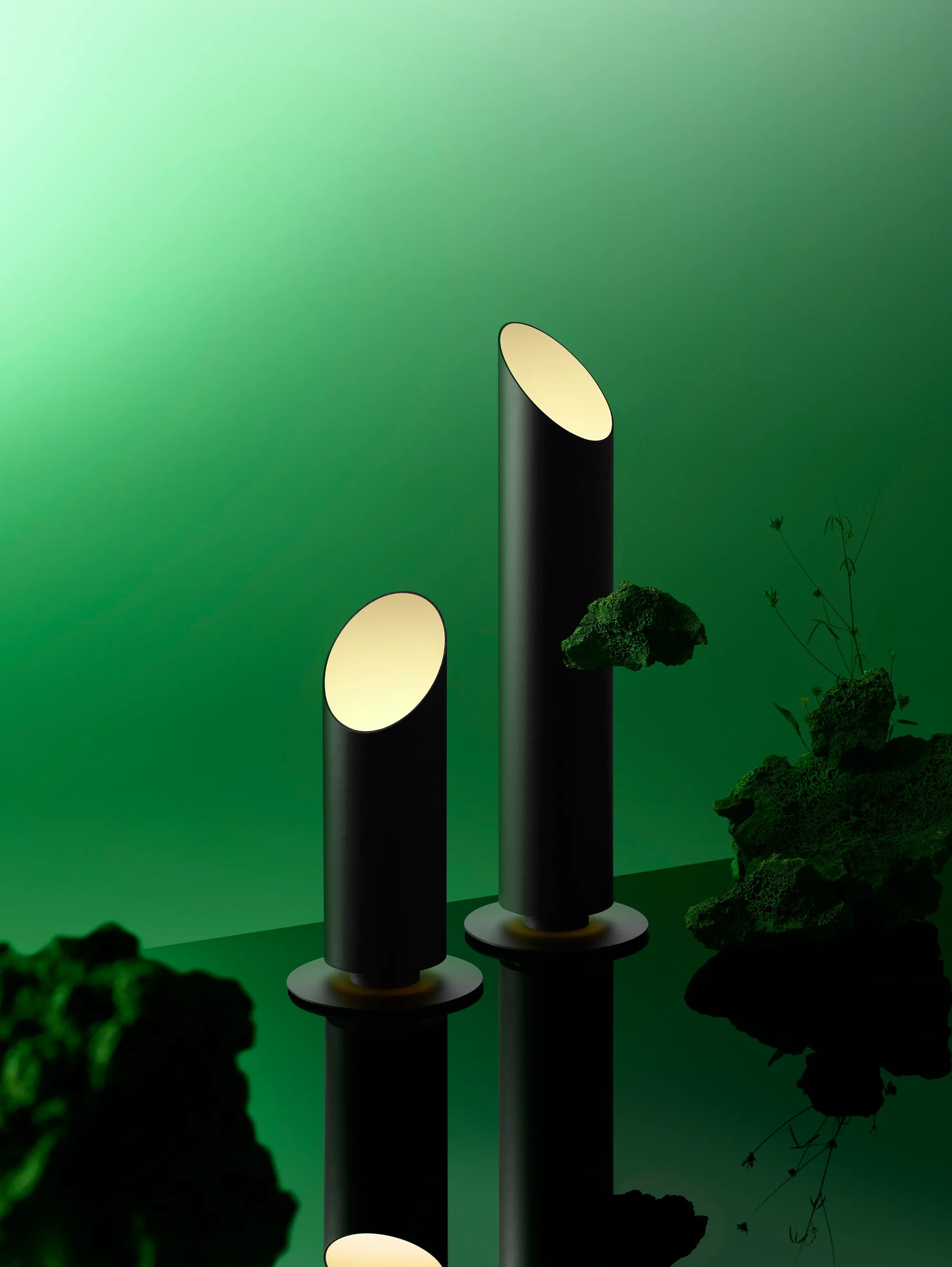 Elipse P48 Outdoor Floor Lamp - Graphite Grey-3