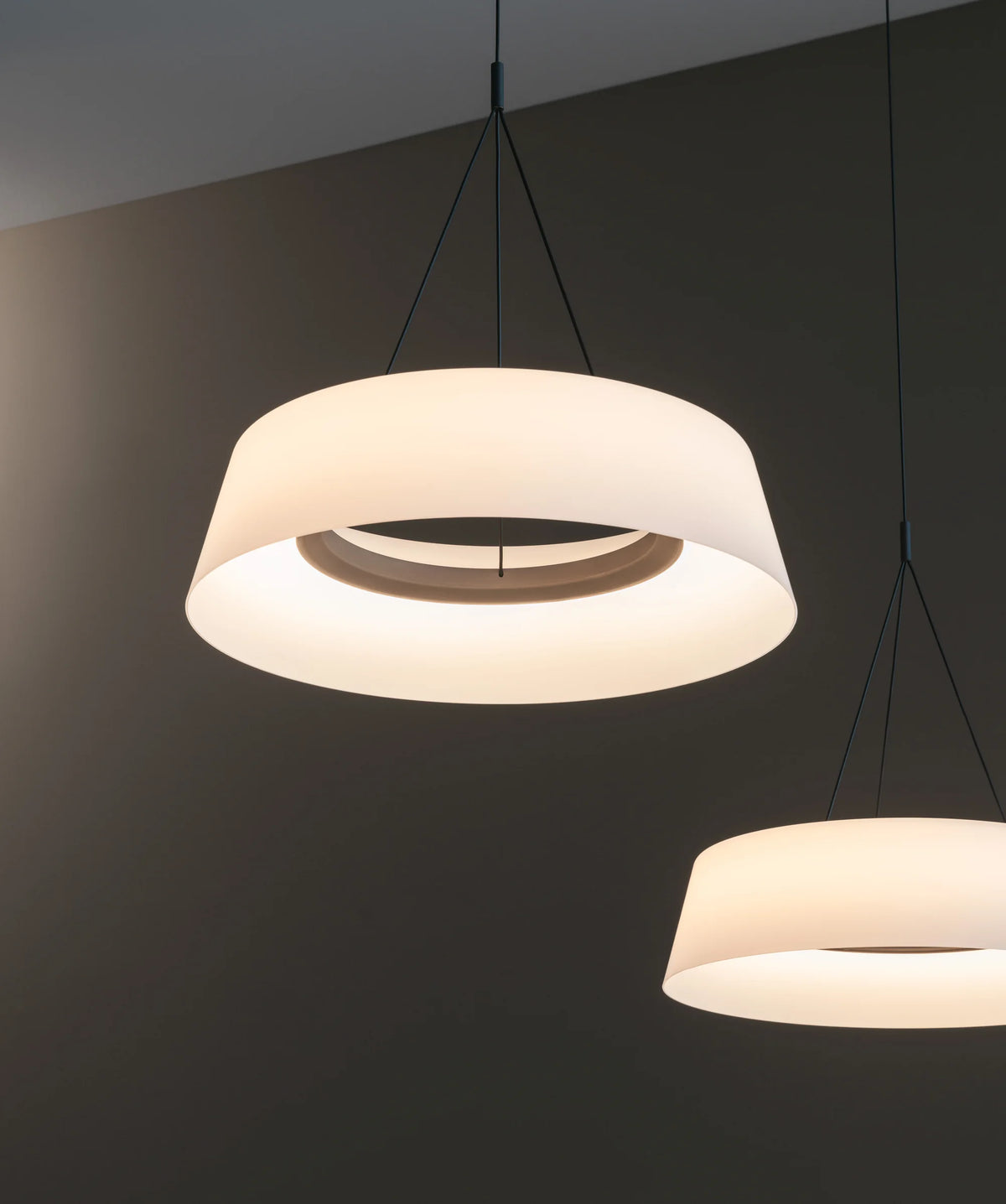 Lily 5730 Pendant Lamp - Black-3
