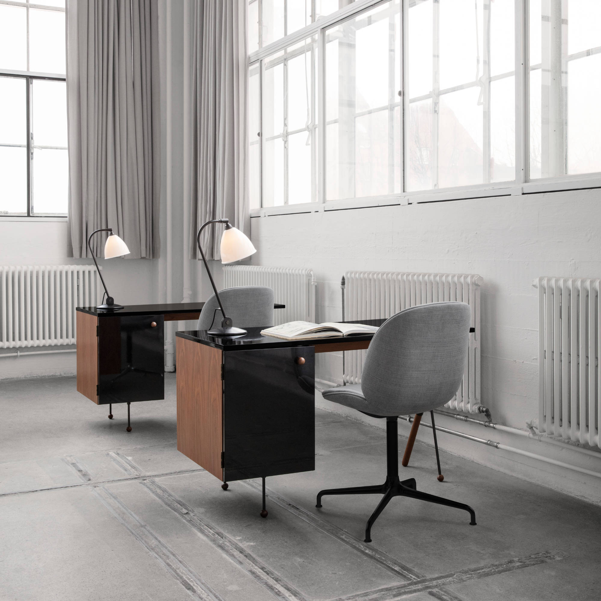 62 10003846 Desk - Walnut/Black-4