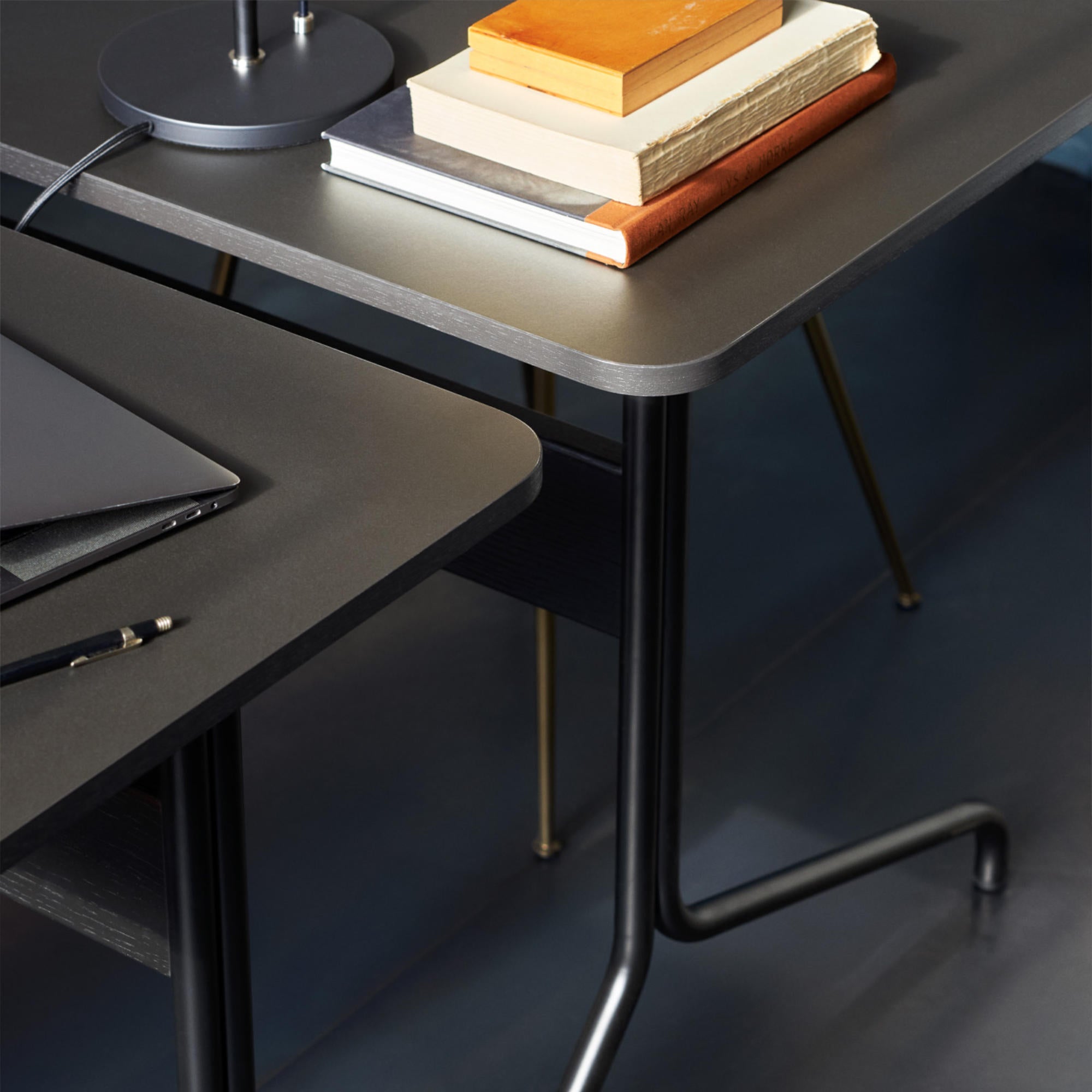 Pavilion AV16 Desk - Black Linoleum 4023-3