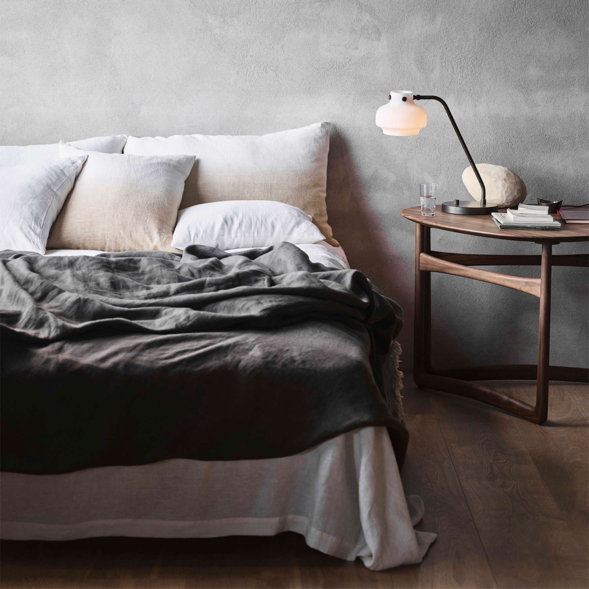 Drop Leaf HM5 Side Table - Walnut