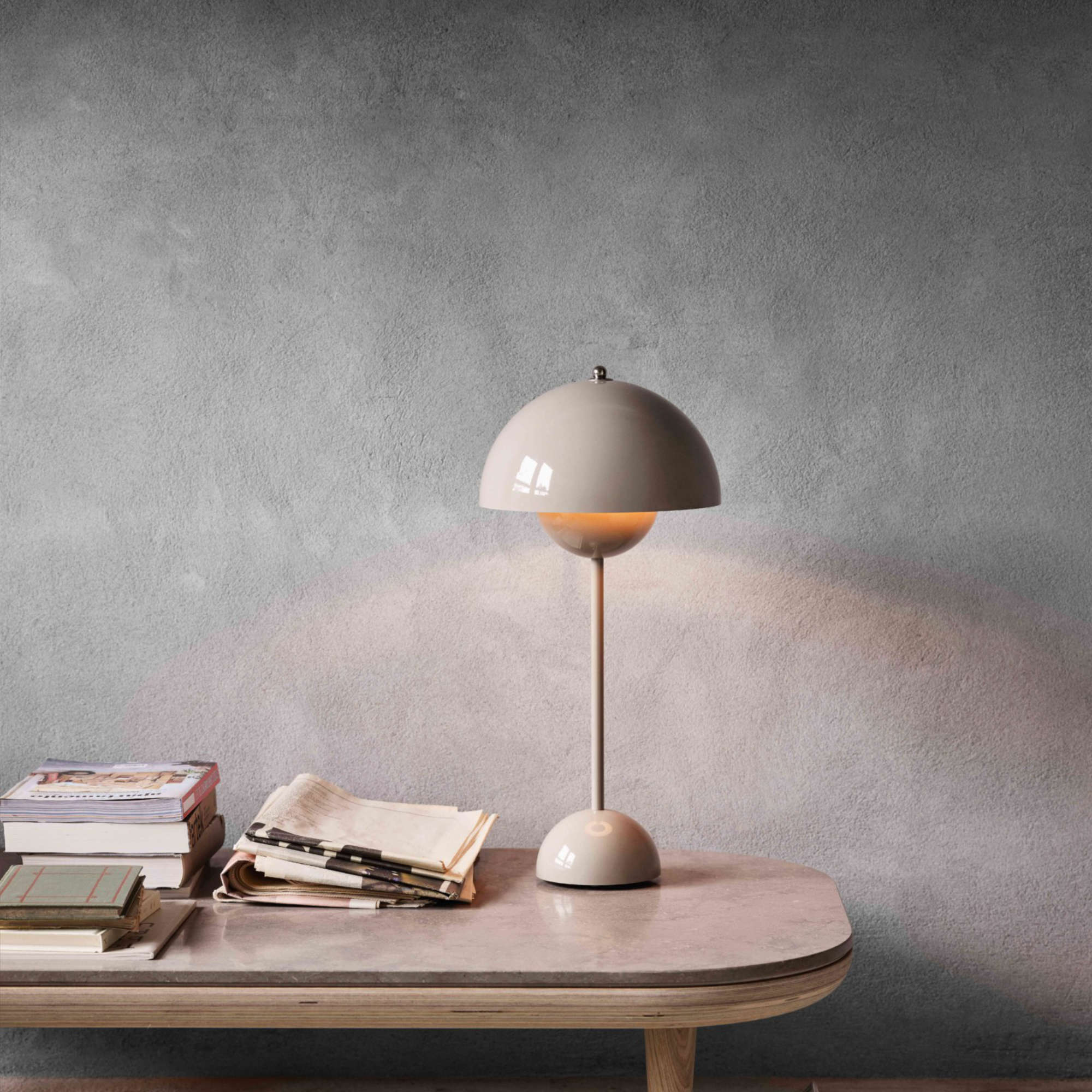 Flowerpot VP3 Table Lamp - Grey Beige