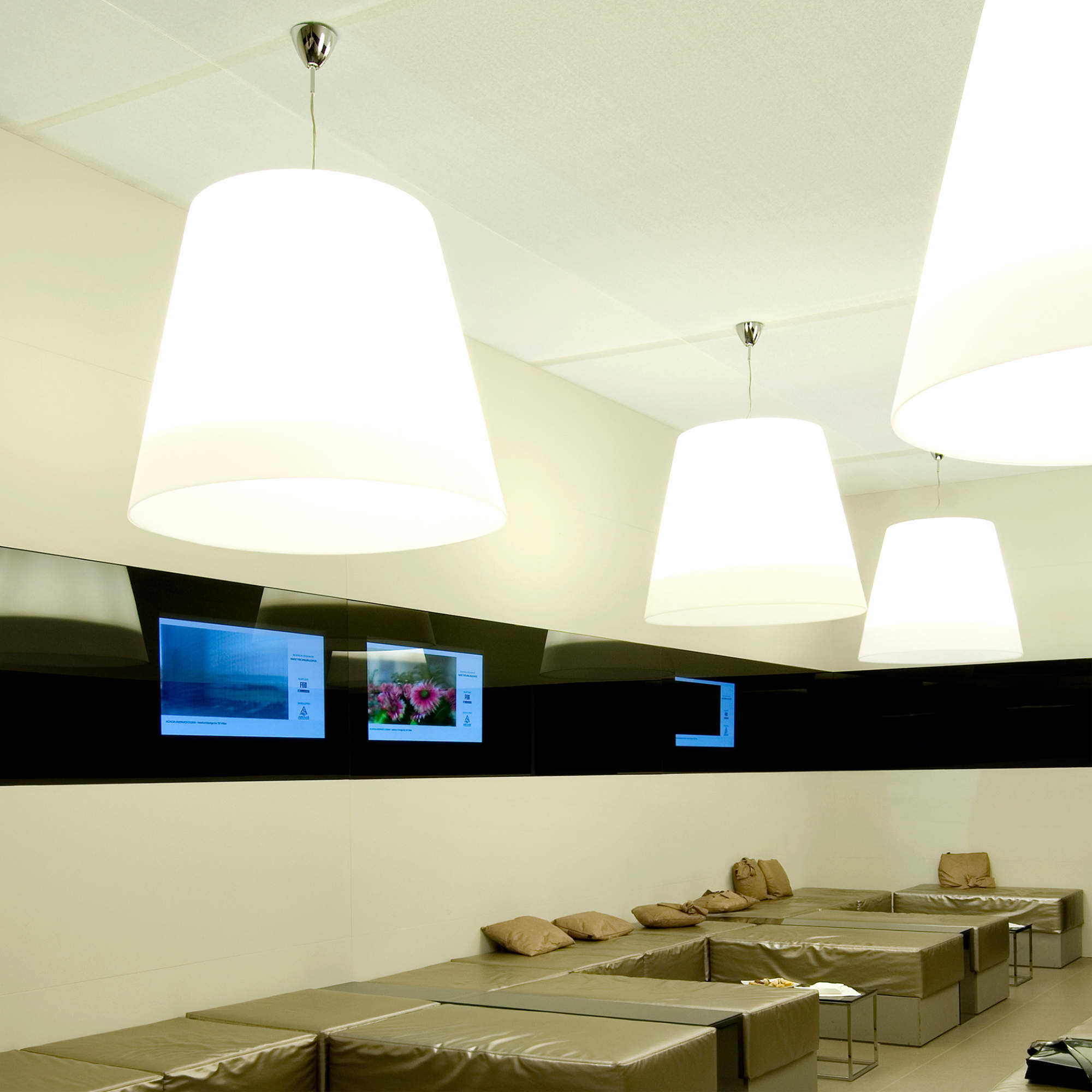 Amax XXL Pendant Lamp - White
