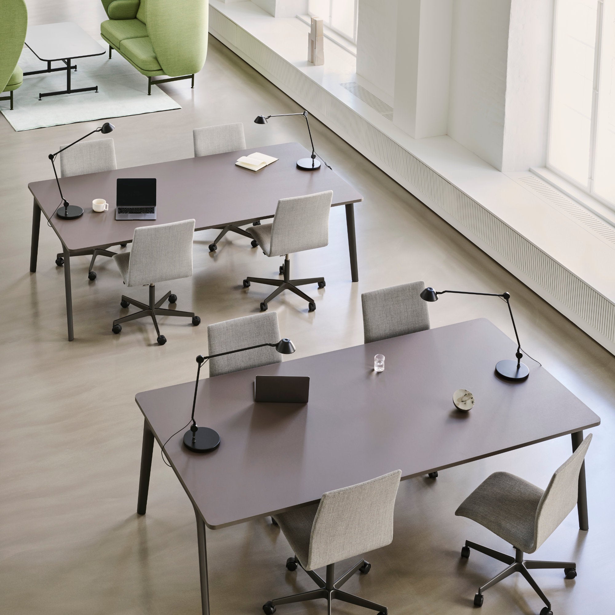 AQ01 Table Lamp - Black-2