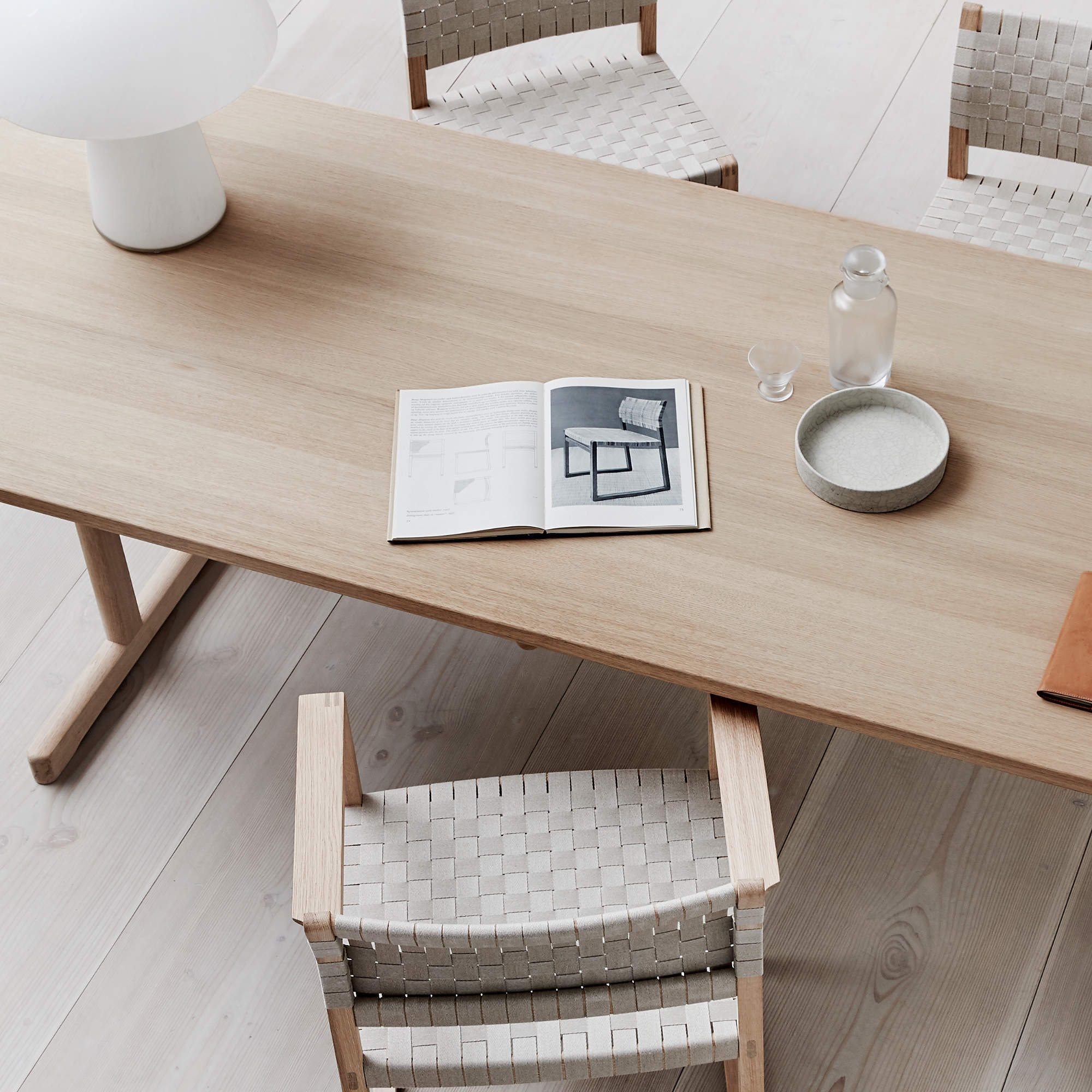 BM62 3362 Armchair - Black Lacquered Oak/Black Linen Webbing-6