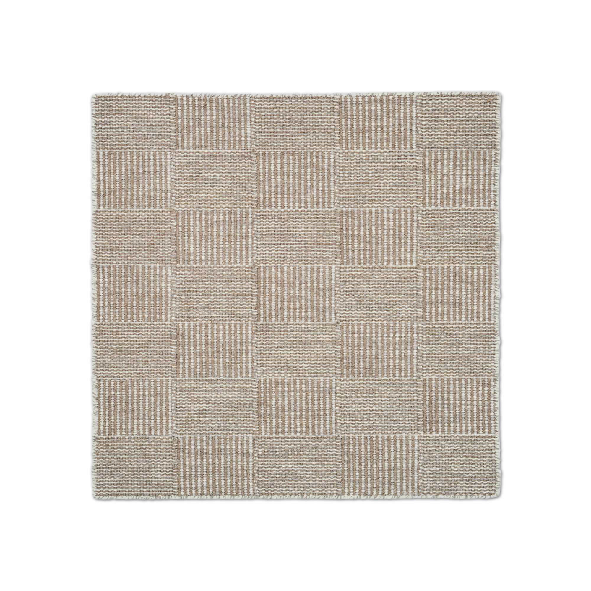 سجادة شطرنج - رمادي فاتح - 250x250-1