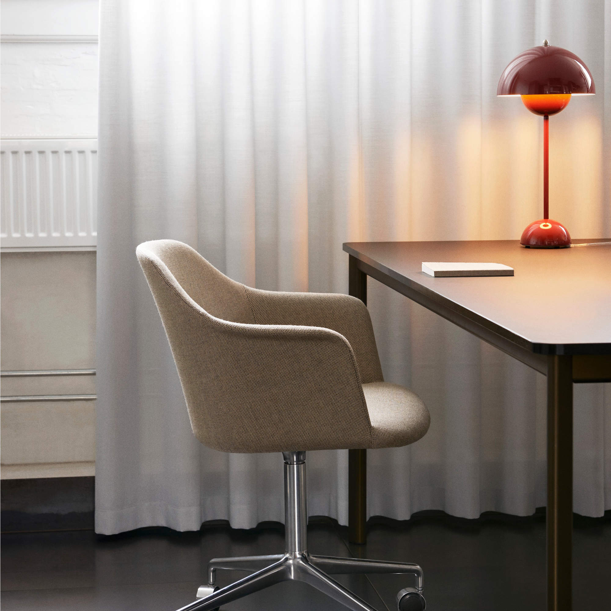 Drip HW58 Dining Table - Black/Black Fenix Nano Laminate