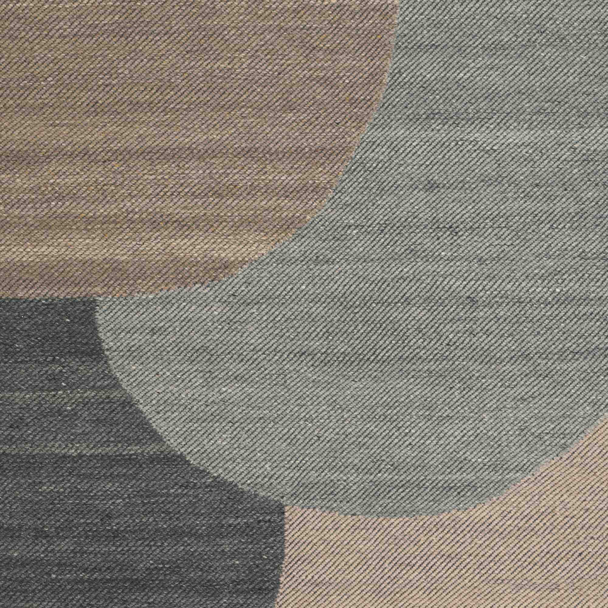 Eik Rug - Charcoal - 300x200