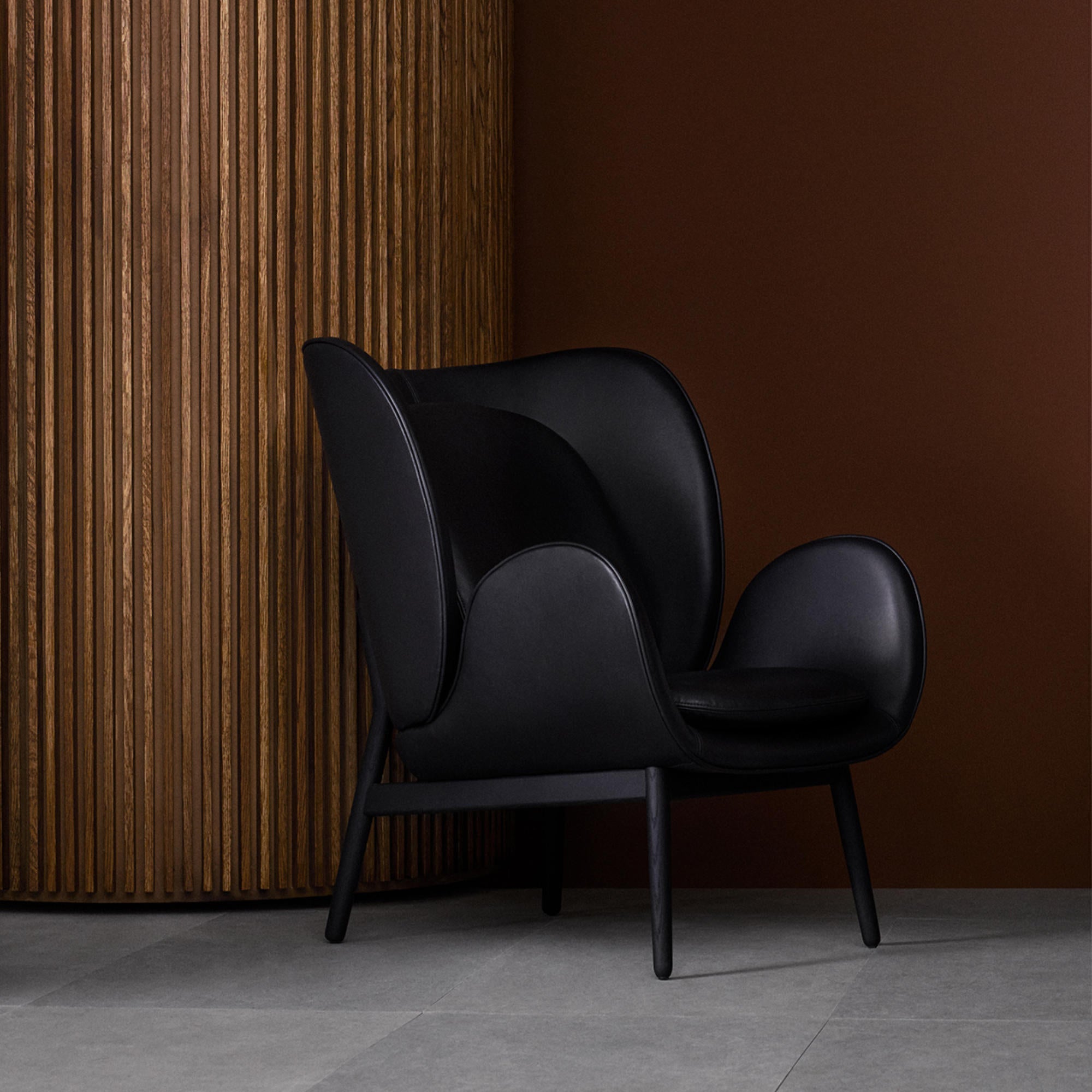 Embrace Large Armchair - Leather Elmosoft 3 (Black 99999)-2