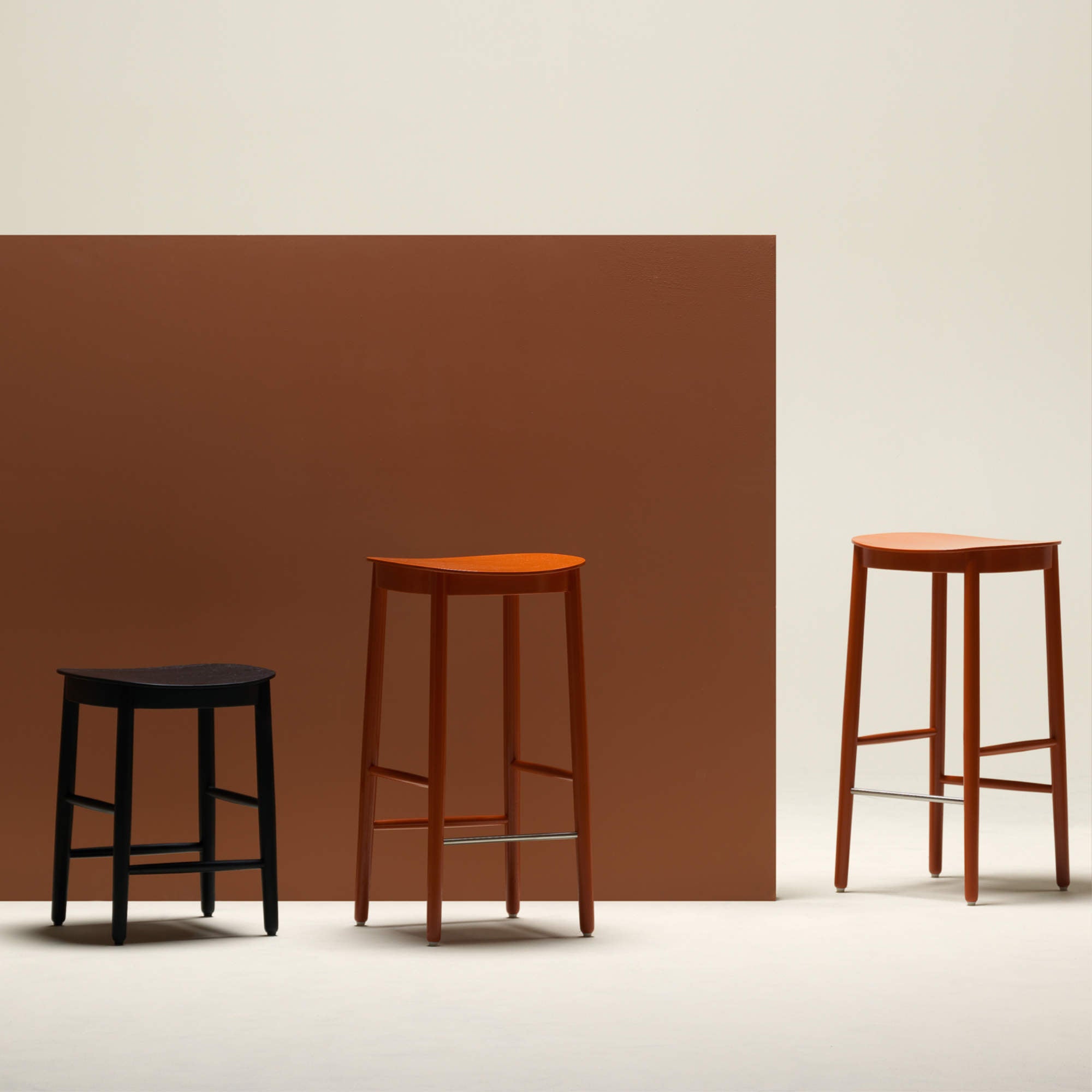 Figurine Counter Stool - Lacquered Oak-4