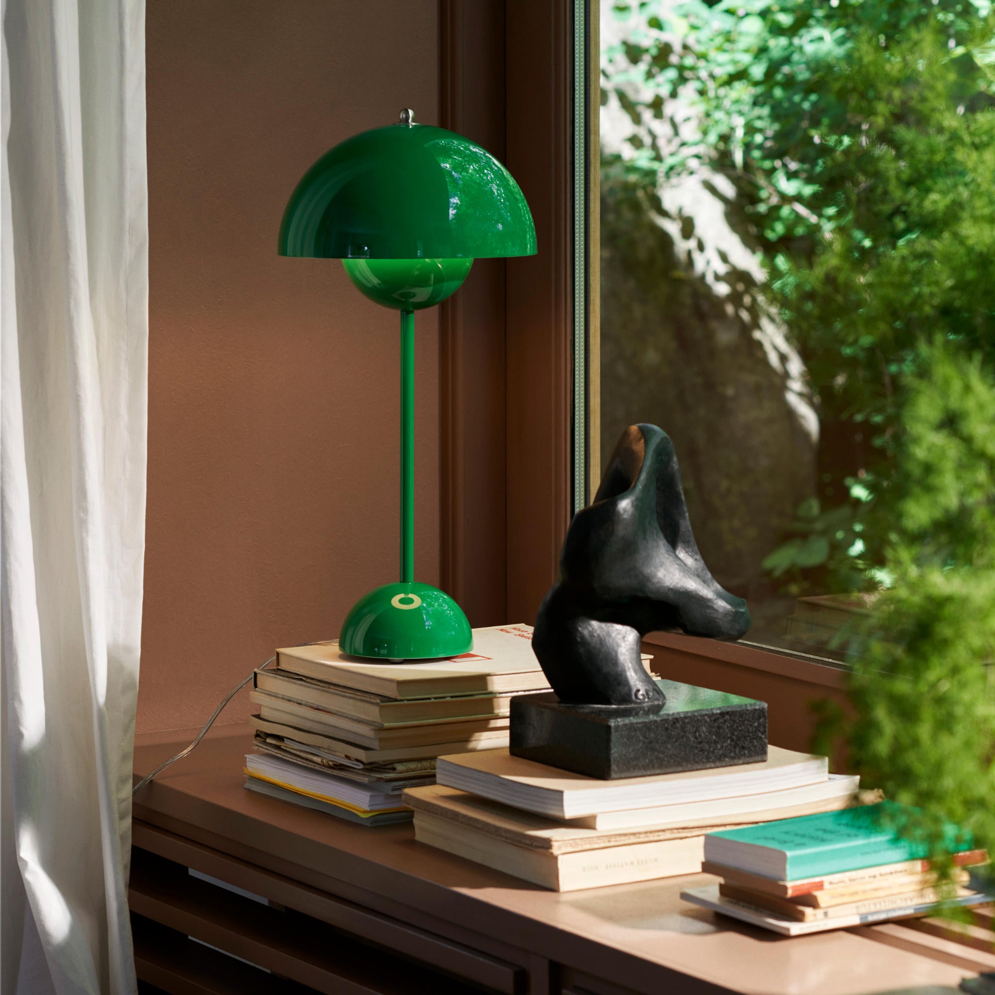 Flowerpot VP3 Table Lamp - Signal Green-2